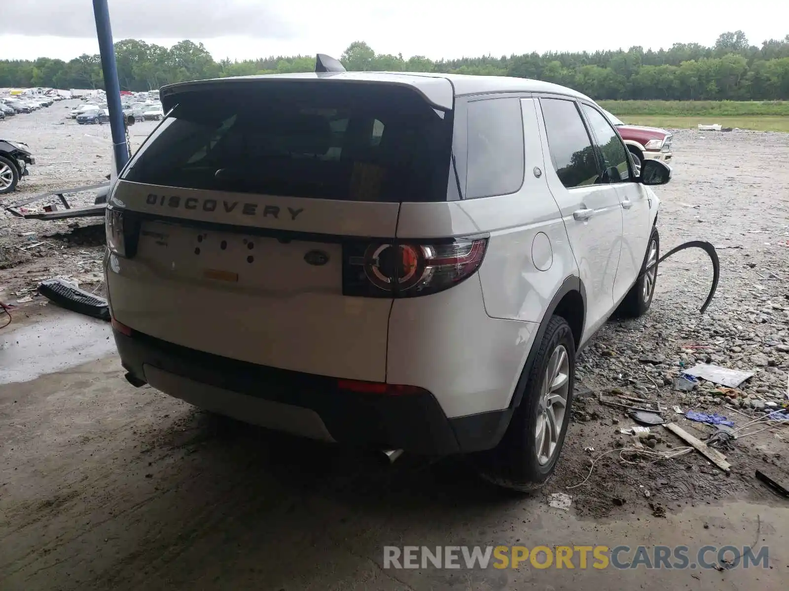 4 Photograph of a damaged car SALCR2FXXKH793016 LAND ROVER DISCOVERY 2019