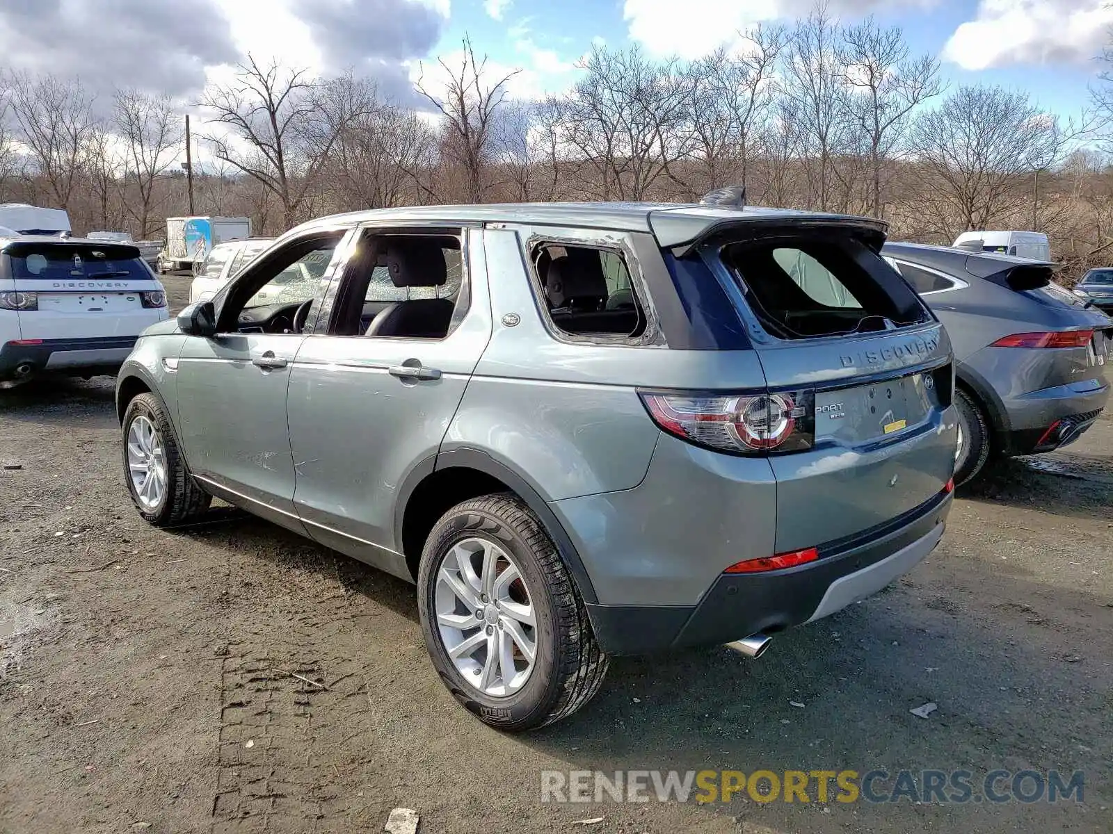 3 Photograph of a damaged car SALCR2FXXKH813894 LAND ROVER DISCOVERY 2019