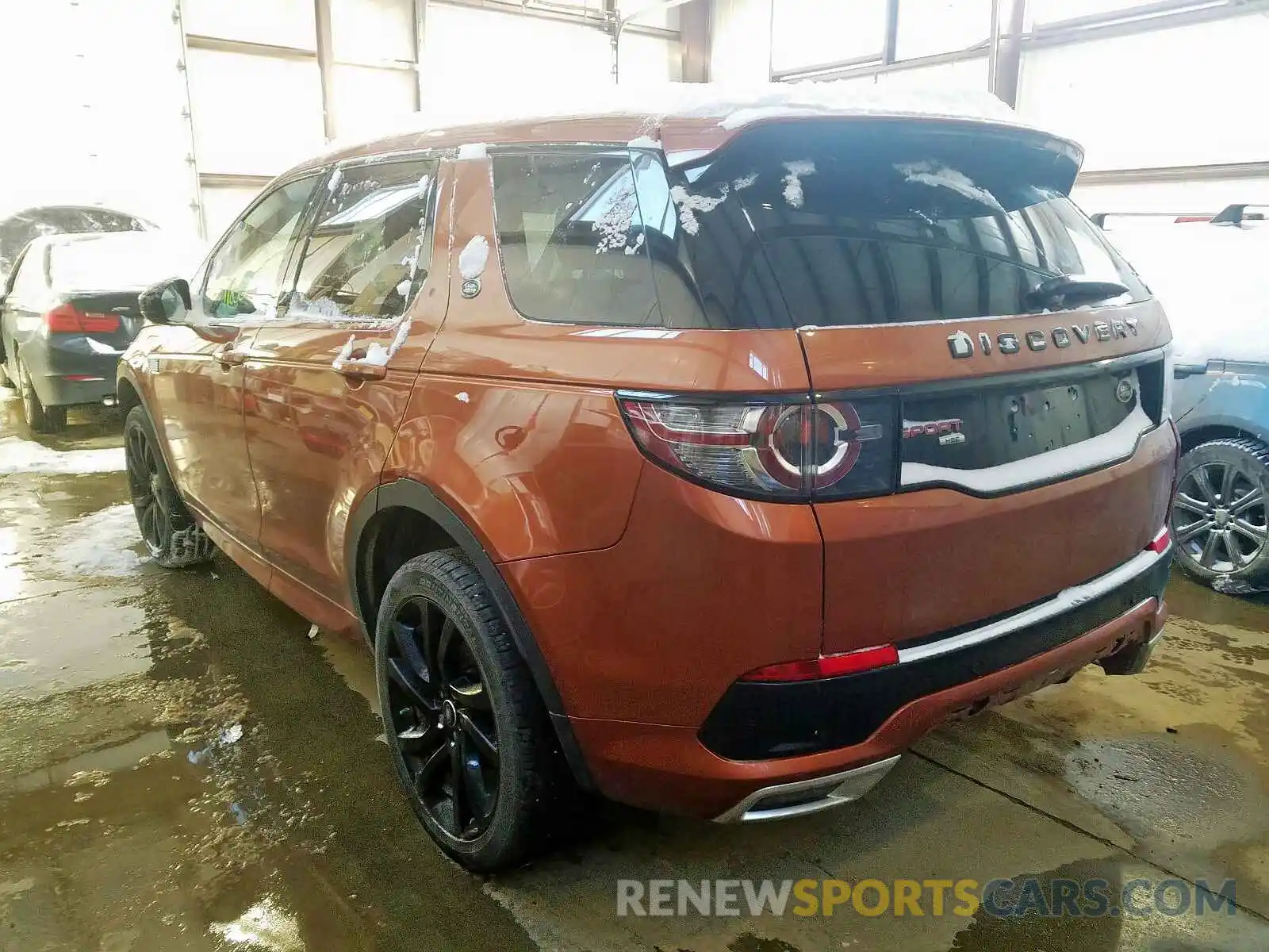 3 Фотография поврежденного автомобиля SALCR2GX1KH795753 LAND ROVER DISCOVERY 2019