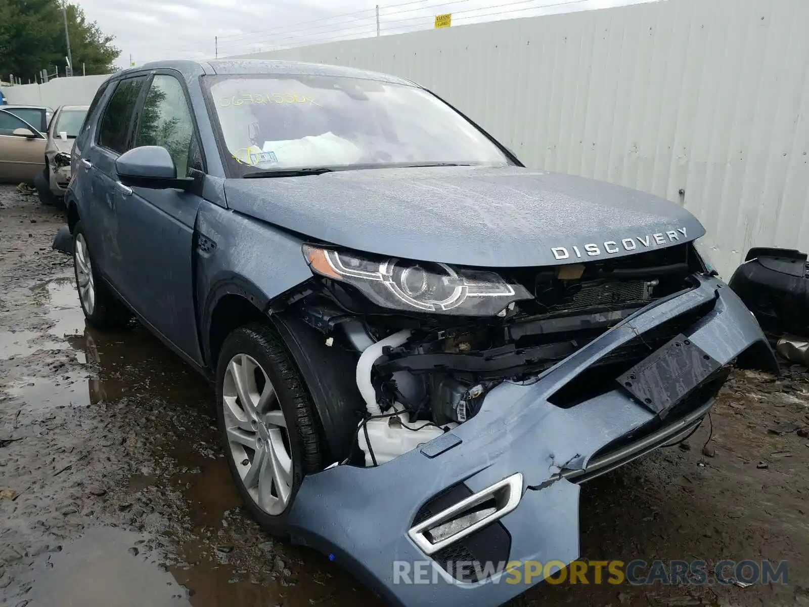 1 Photograph of a damaged car SALCT2FX3KH789116 LAND ROVER DISCOVERY 2019