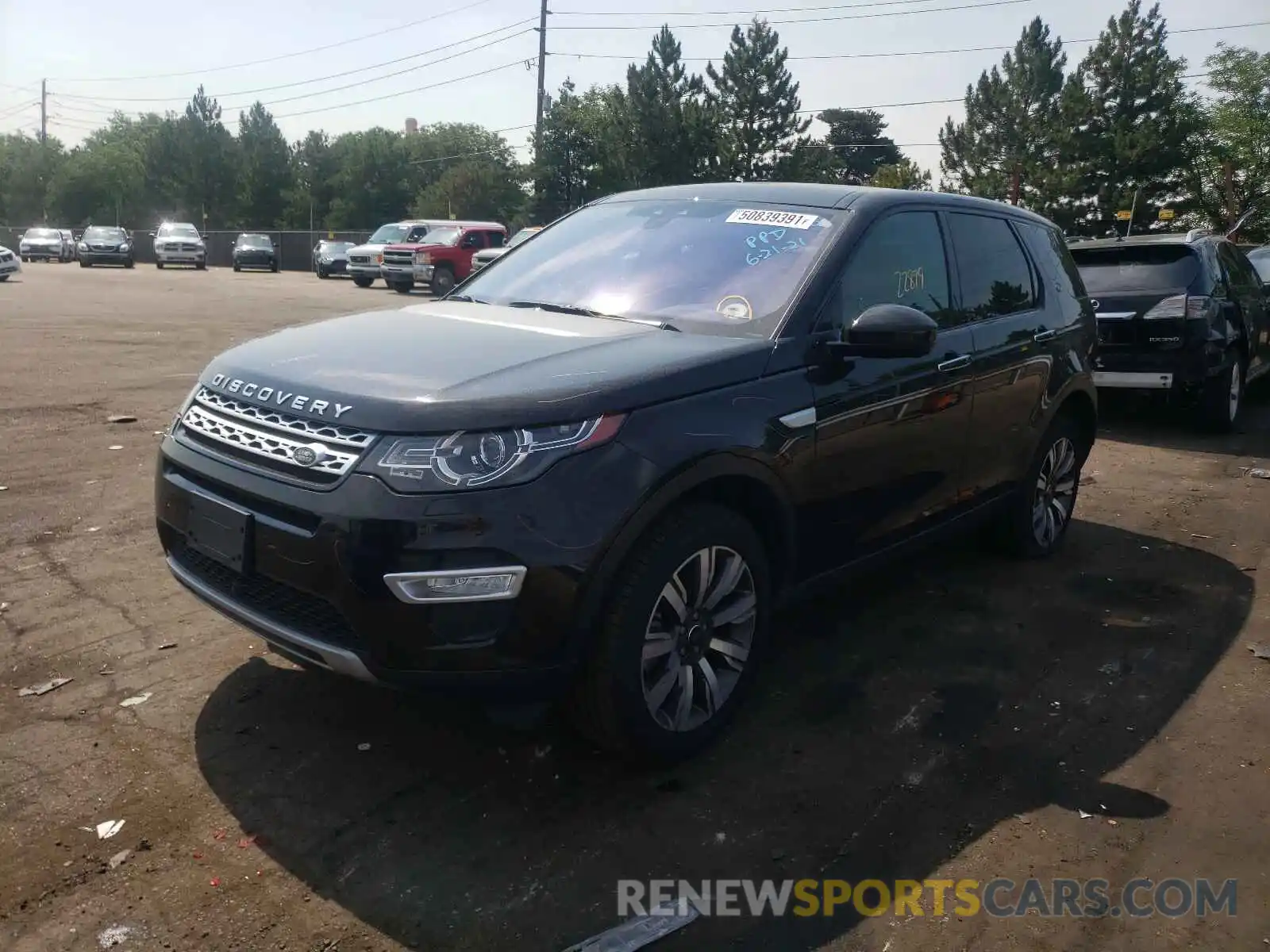 2 Photograph of a damaged car SALCT2FX8KH800420 LAND ROVER DISCOVERY 2019