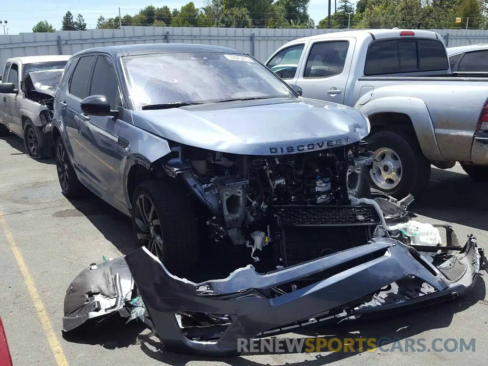 1 Photograph of a damaged car SALCT2GX2KH785959 LAND ROVER DISCOVERY 2019