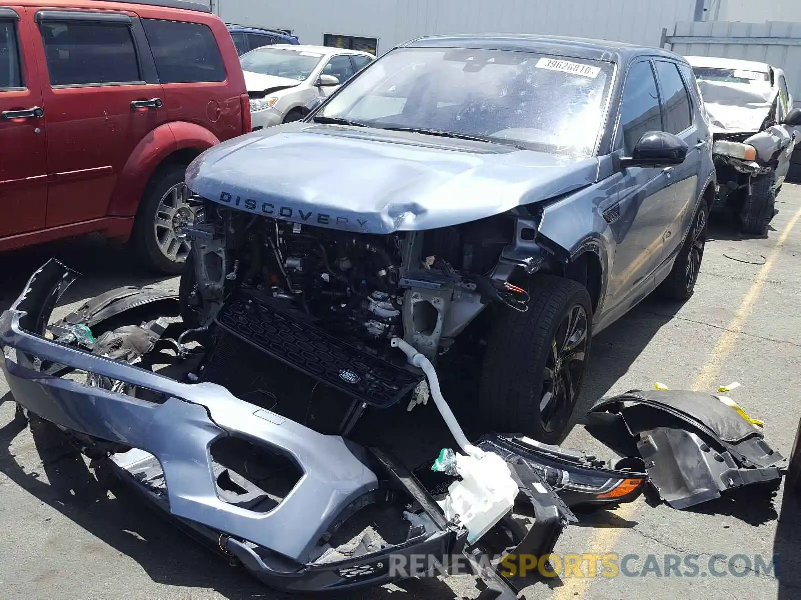 2 Photograph of a damaged car SALCT2GX2KH785959 LAND ROVER DISCOVERY 2019