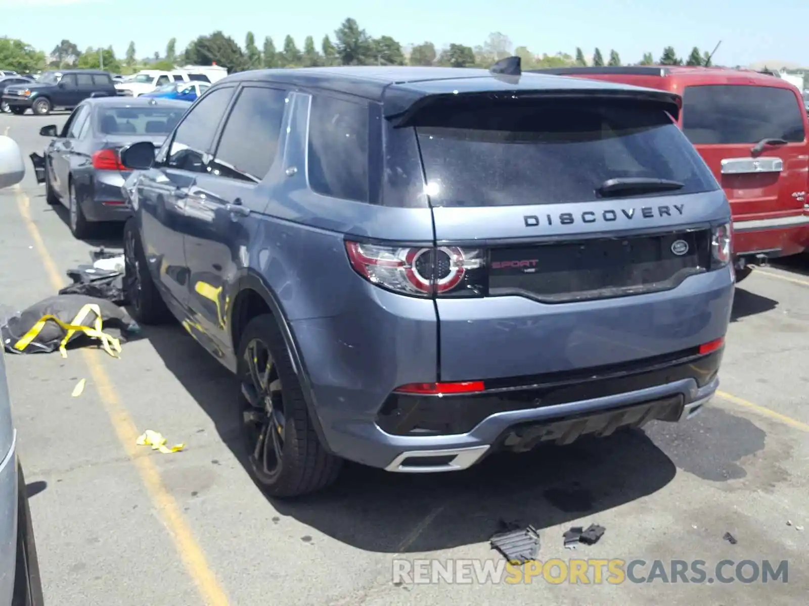 3 Photograph of a damaged car SALCT2GX2KH785959 LAND ROVER DISCOVERY 2019