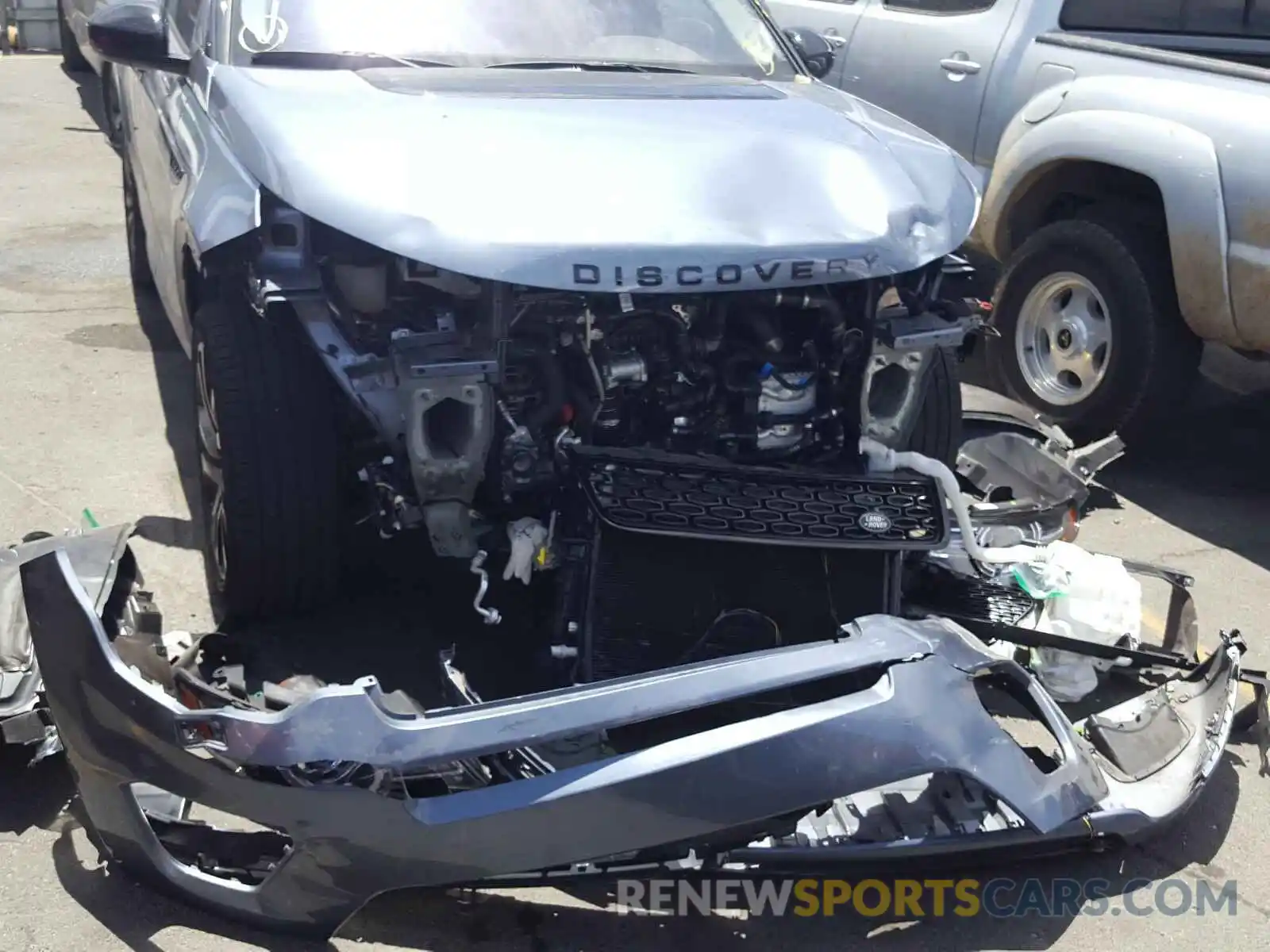 9 Photograph of a damaged car SALCT2GX2KH785959 LAND ROVER DISCOVERY 2019