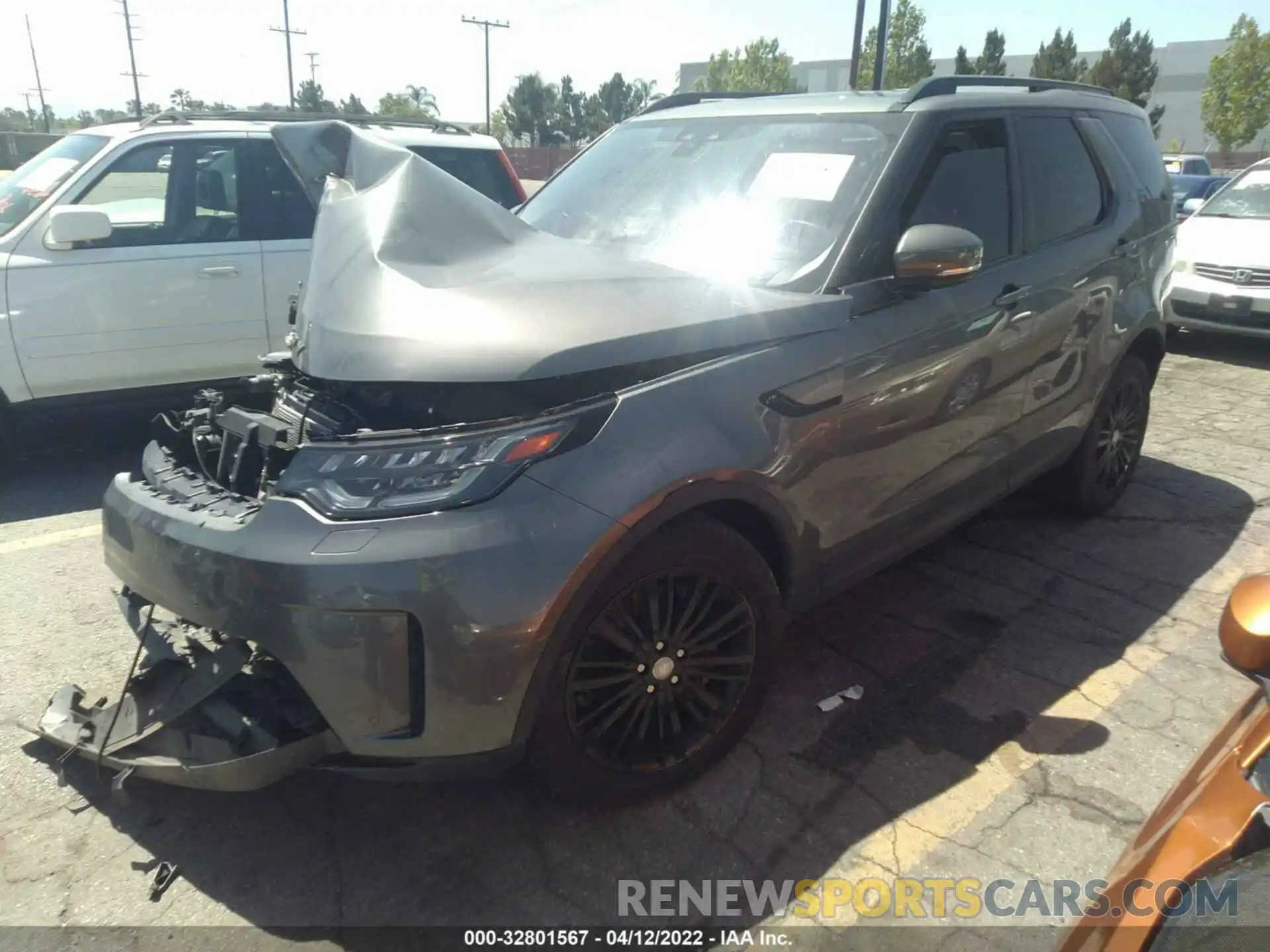 2 Photograph of a damaged car SALRG2RV0KA087658 LAND ROVER DISCOVERY 2019