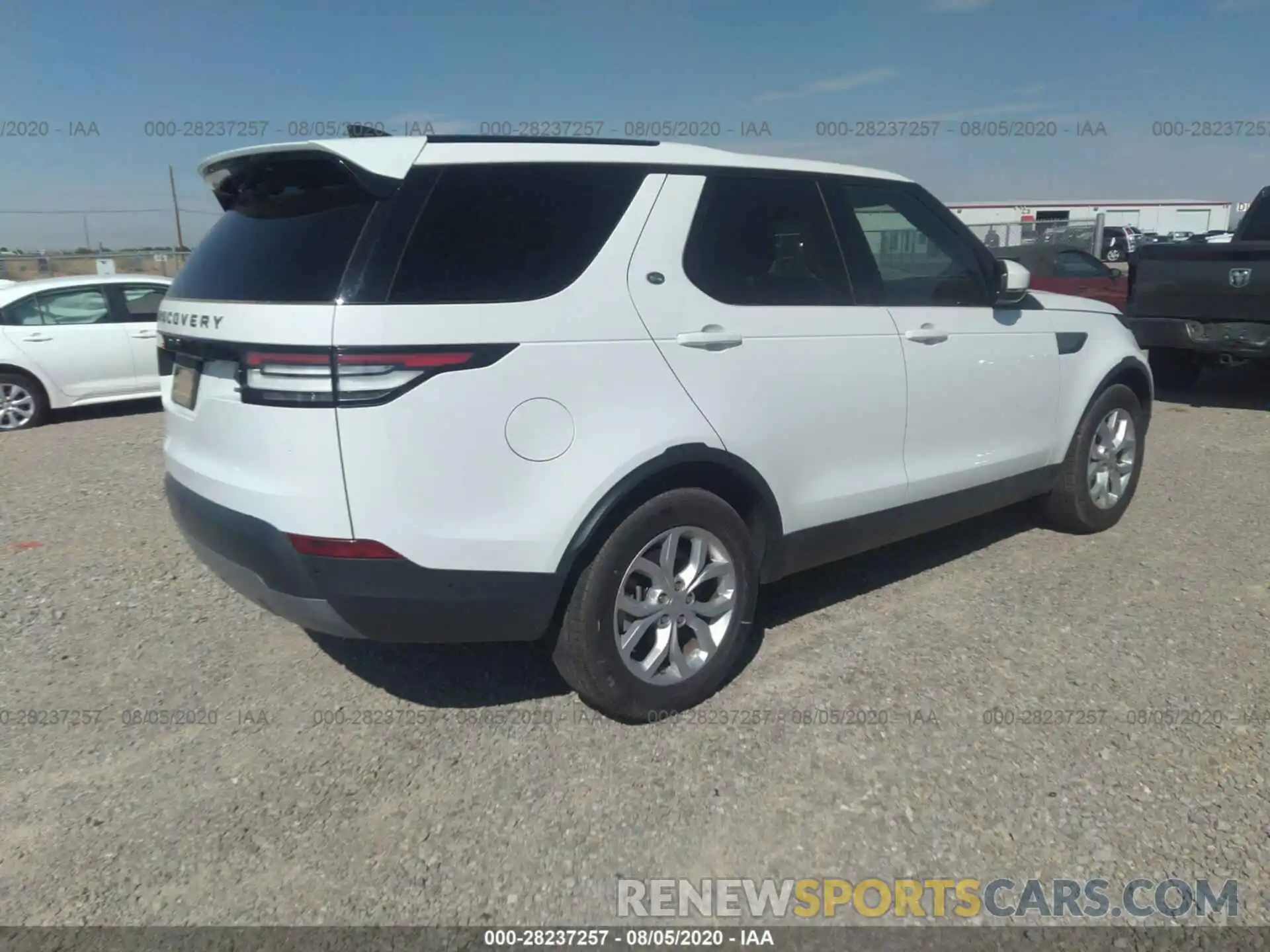 4 Фотография поврежденного автомобиля SALRG2RV0KA094268 LAND ROVER DISCOVERY 2019