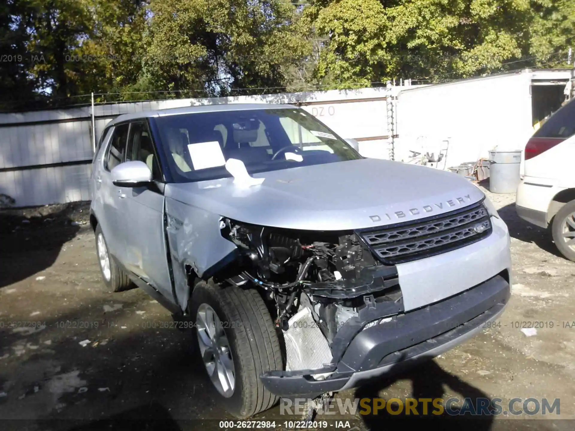 1 Photograph of a damaged car SALRG2RV0KA095470 LAND ROVER DISCOVERY 2019