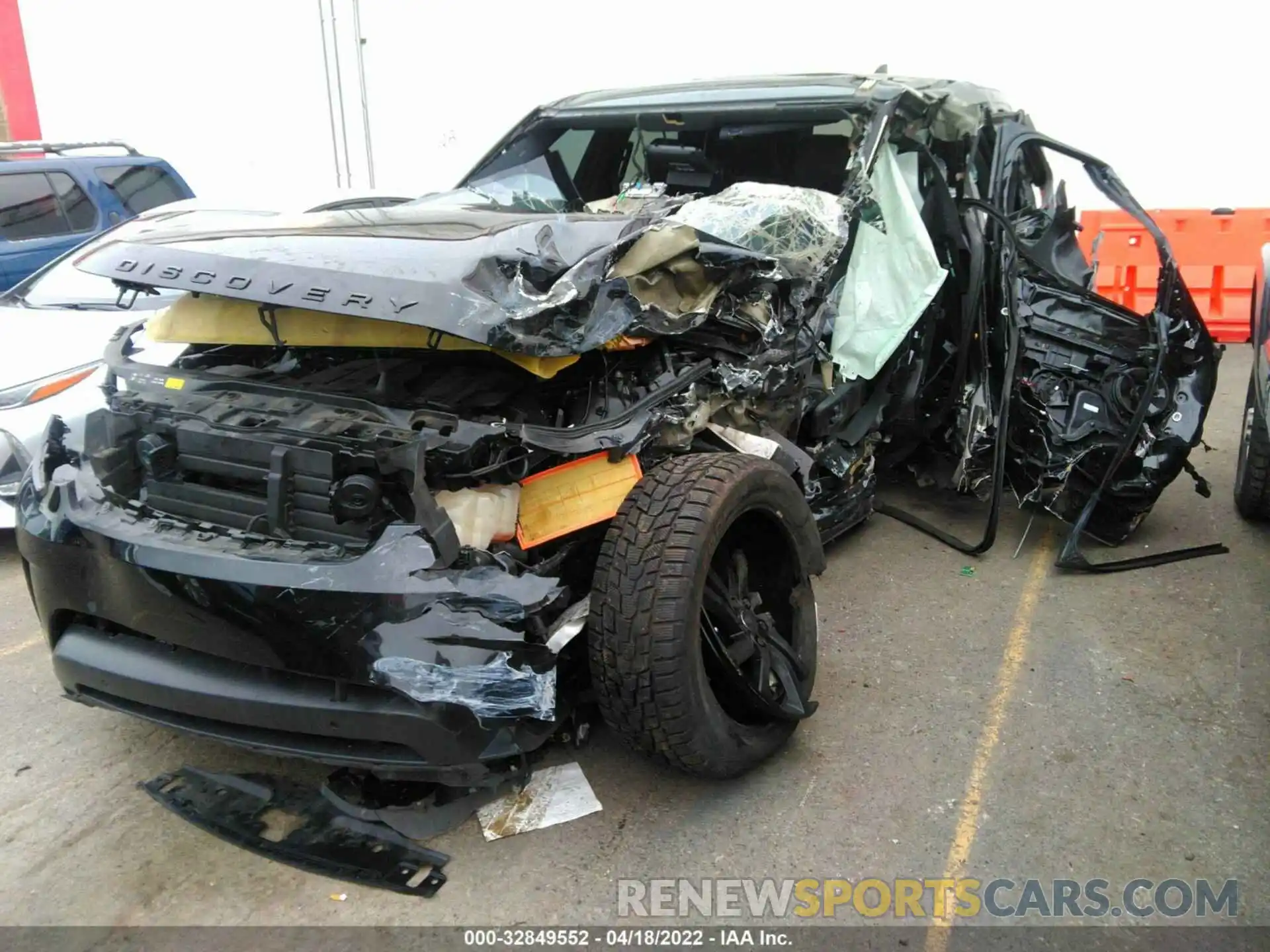 2 Photograph of a damaged car SALRG2RV1K2400453 LAND ROVER DISCOVERY 2019