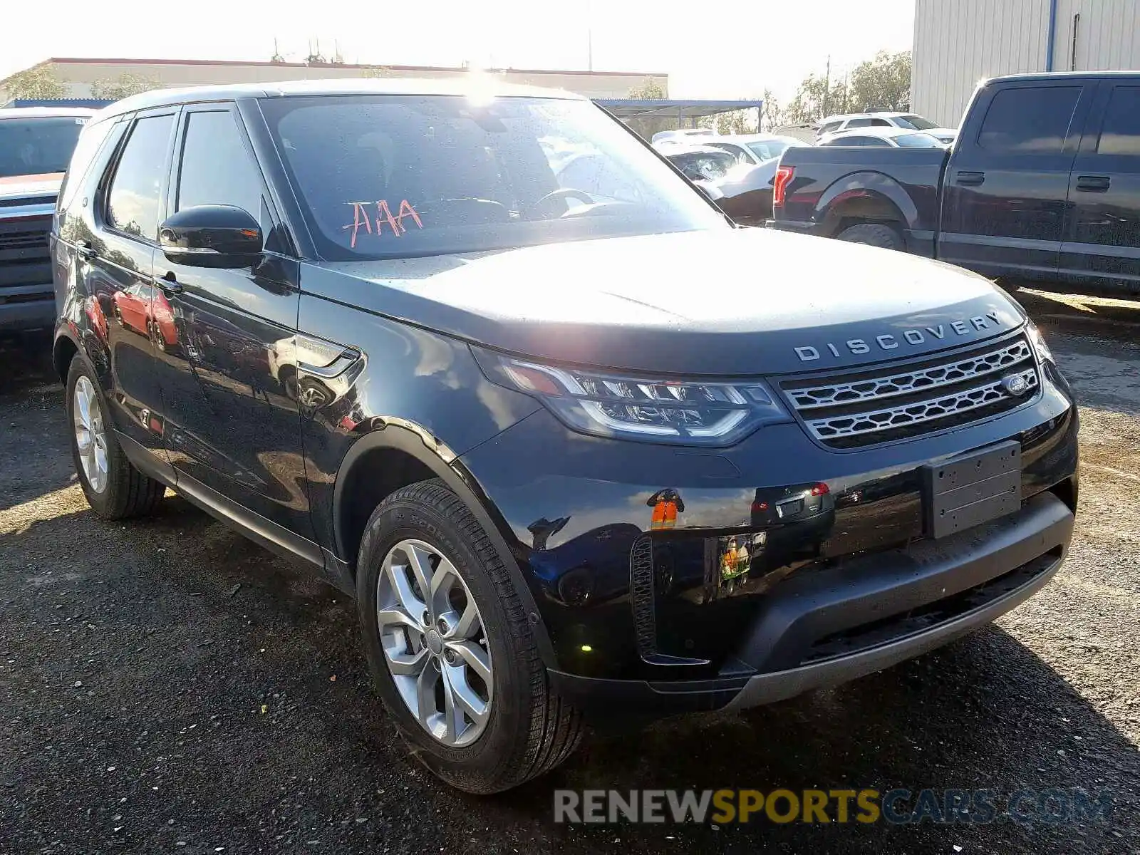 1 Photograph of a damaged car SALRG2RV1K2400579 LAND ROVER DISCOVERY 2019