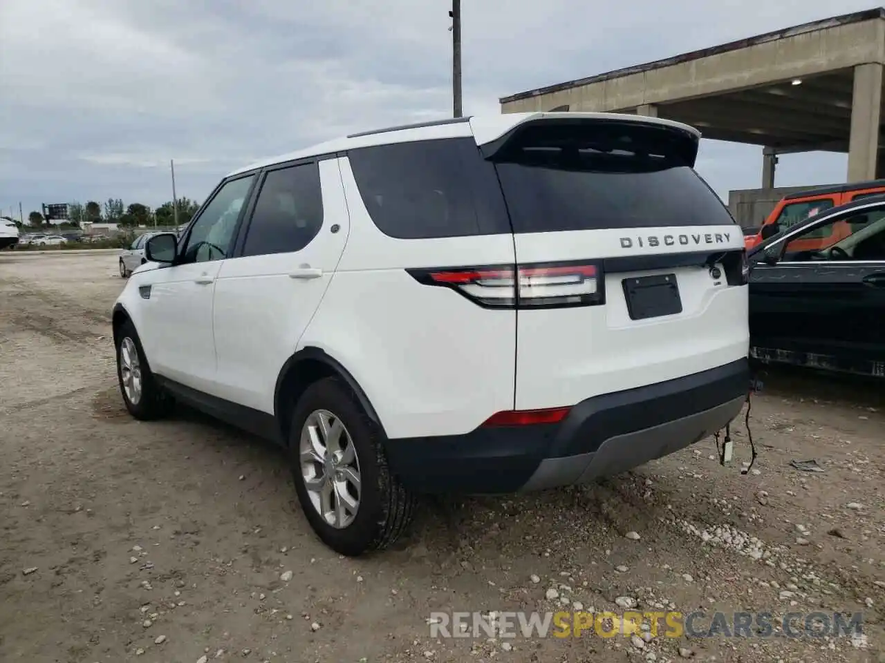 3 Photograph of a damaged car SALRG2RV1KA094375 LAND ROVER DISCOVERY 2019