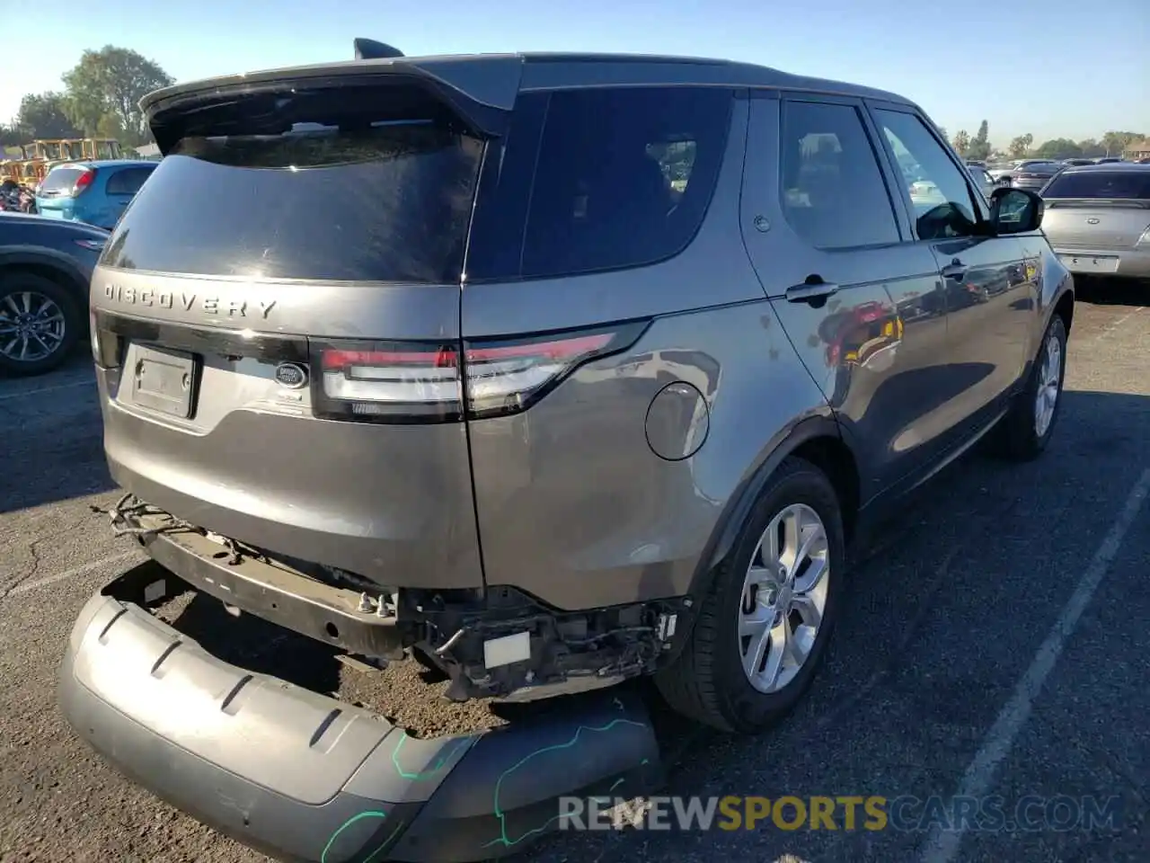 4 Photograph of a damaged car SALRG2RV2K2400560 LAND ROVER DISCOVERY 2019