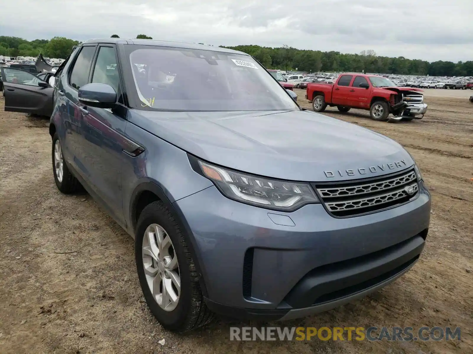 1 Photograph of a damaged car SALRG2RV2K2401840 LAND ROVER DISCOVERY 2019