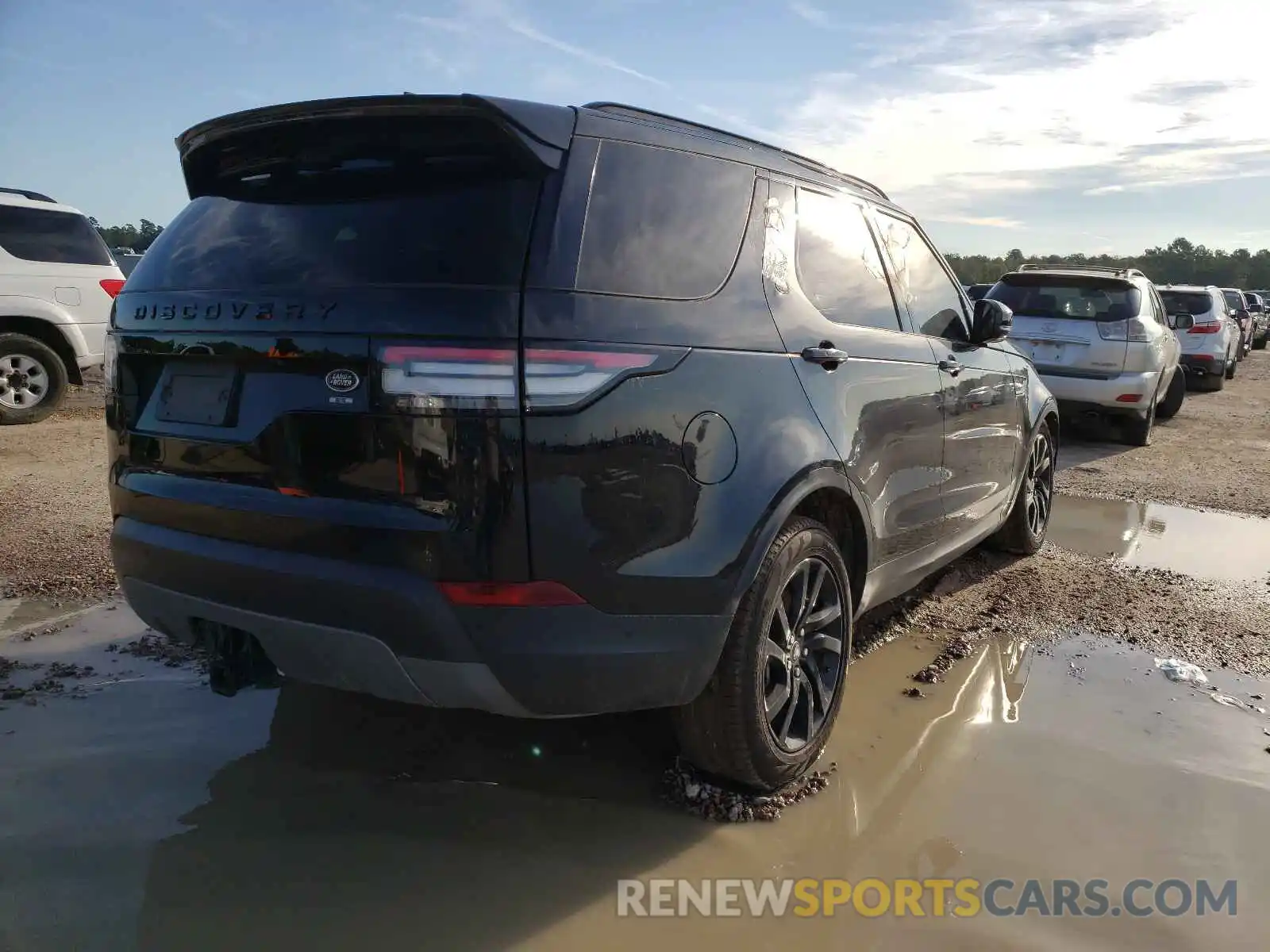 4 Photograph of a damaged car SALRG2RV2K2413468 LAND ROVER DISCOVERY 2019