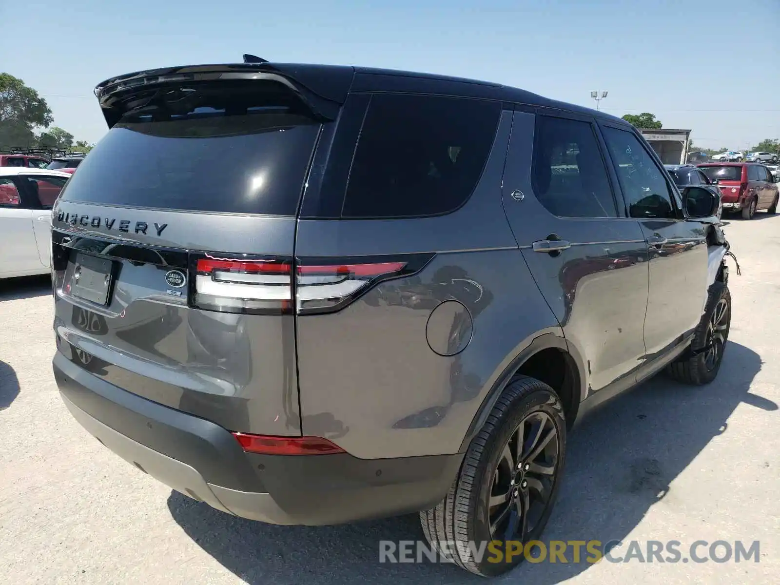 4 Photograph of a damaged car SALRG2RV2KA084101 LAND ROVER DISCOVERY 2019