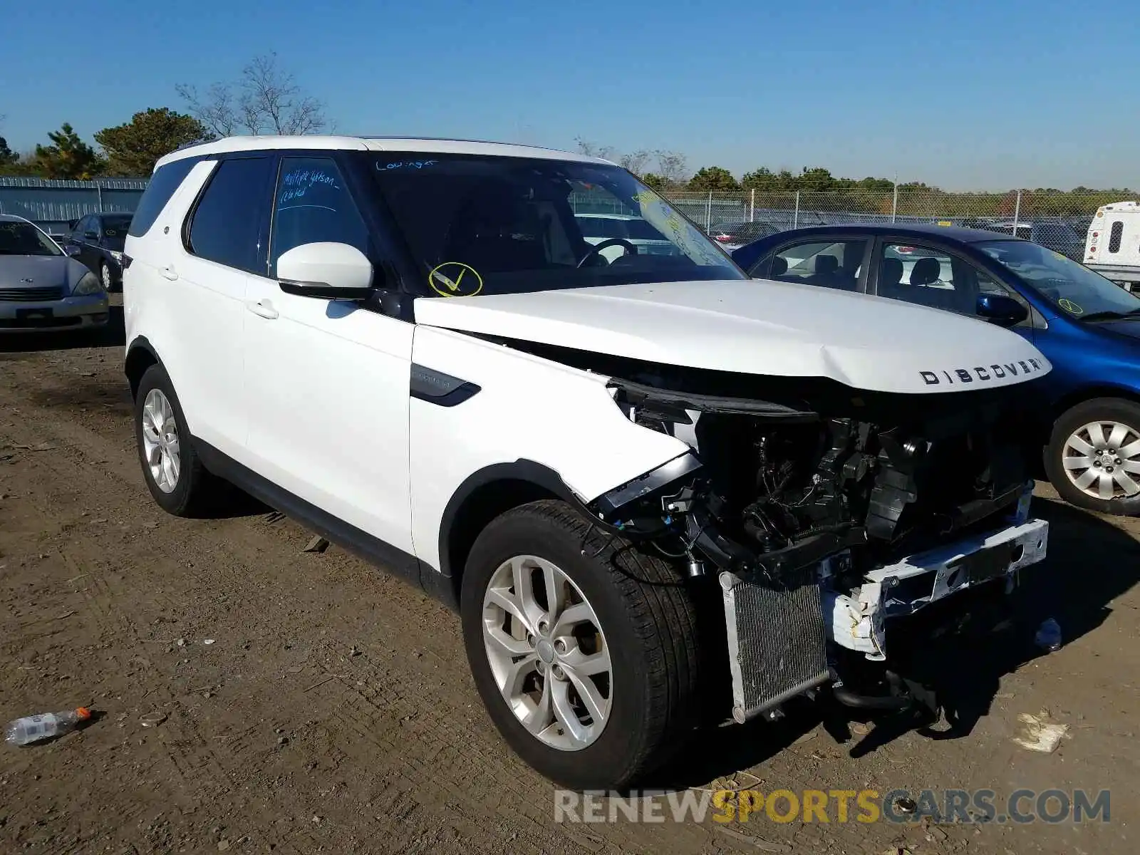 1 Photograph of a damaged car SALRG2RV2KA094059 LAND ROVER DISCOVERY 2019