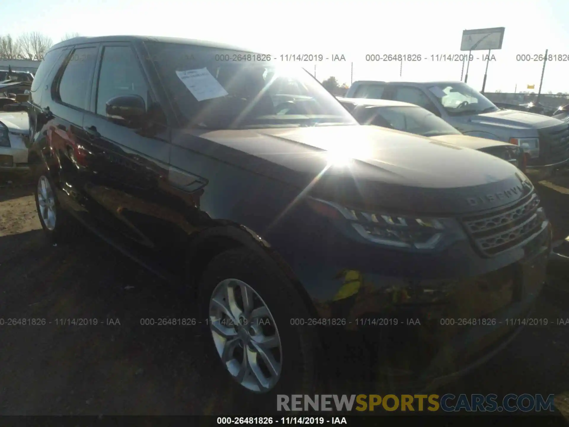 1 Photograph of a damaged car SALRG2RV2KA095065 LAND ROVER DISCOVERY 2019