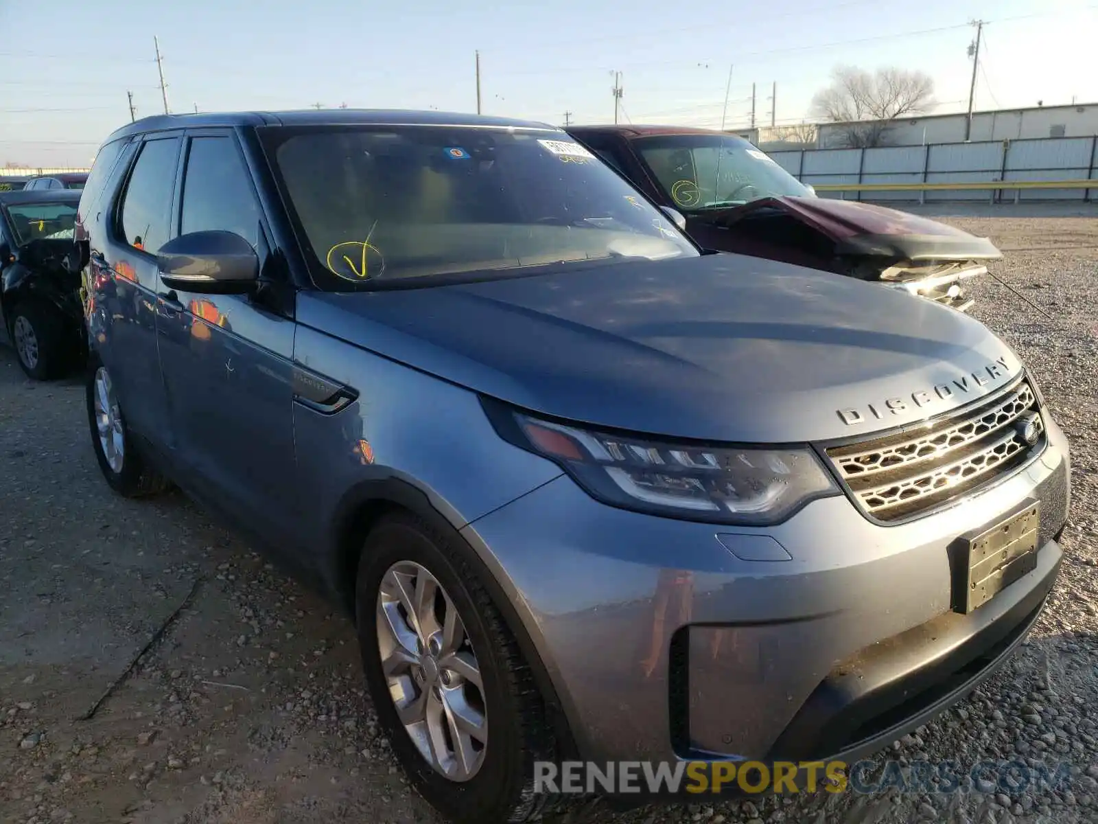 1 Фотография поврежденного автомобиля SALRG2RV3KA095477 LAND ROVER DISCOVERY 2019