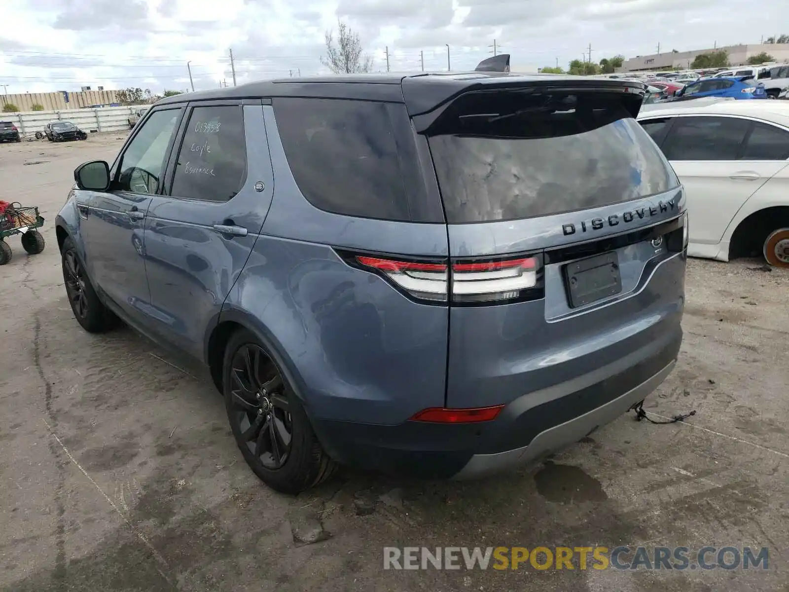 3 Фотография поврежденного автомобиля SALRG2RV3KA095852 LAND ROVER DISCOVERY 2019