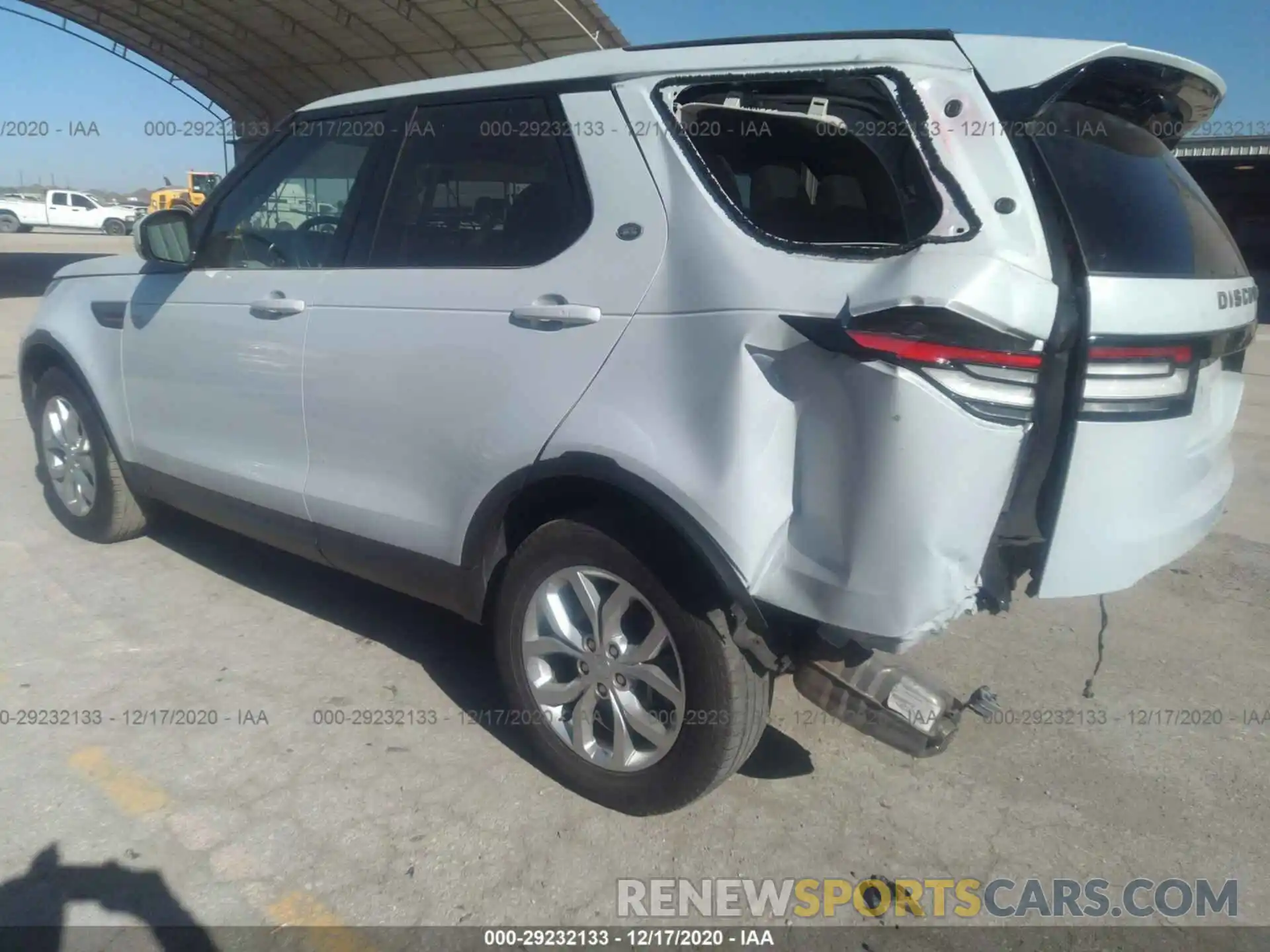 3 Photograph of a damaged car SALRG2RV4K2400706 LAND ROVER DISCOVERY 2019