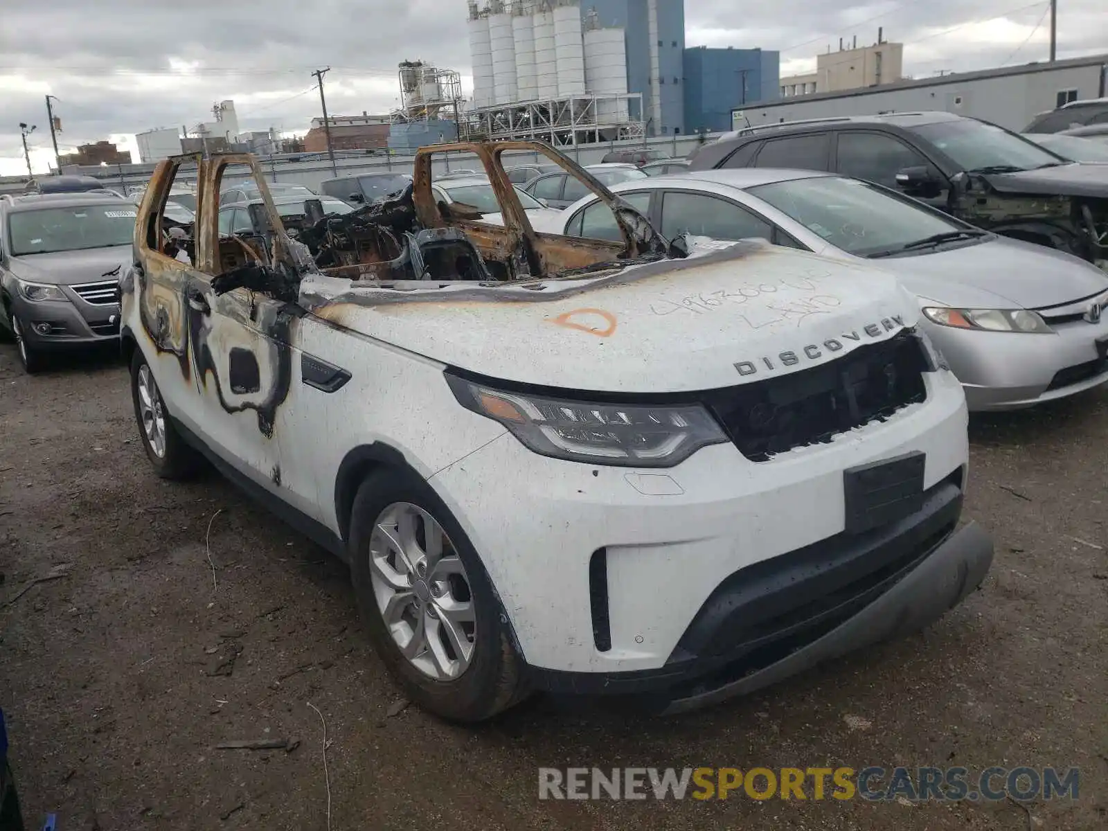 1 Photograph of a damaged car SALRG2RV4K2401967 LAND ROVER DISCOVERY 2019