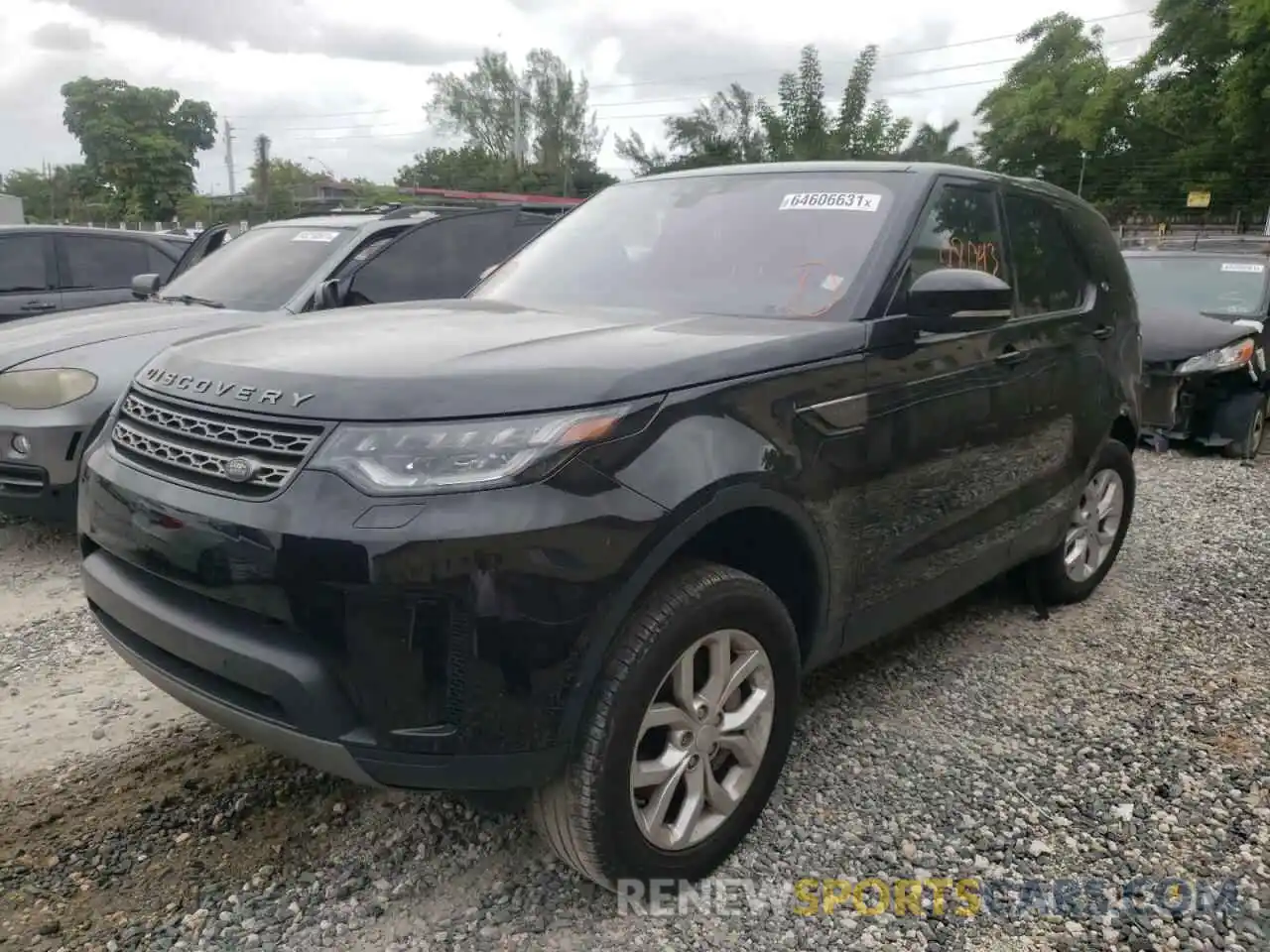 2 Photograph of a damaged car SALRG2RV4K2403668 LAND ROVER DISCOVERY 2019