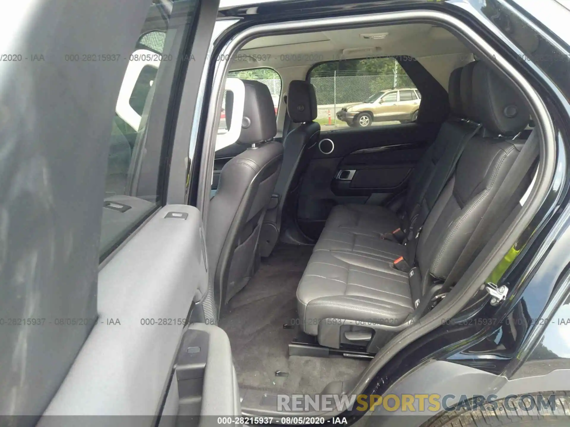 8 Photograph of a damaged car SALRG2RV5K2400827 LAND ROVER DISCOVERY 2019