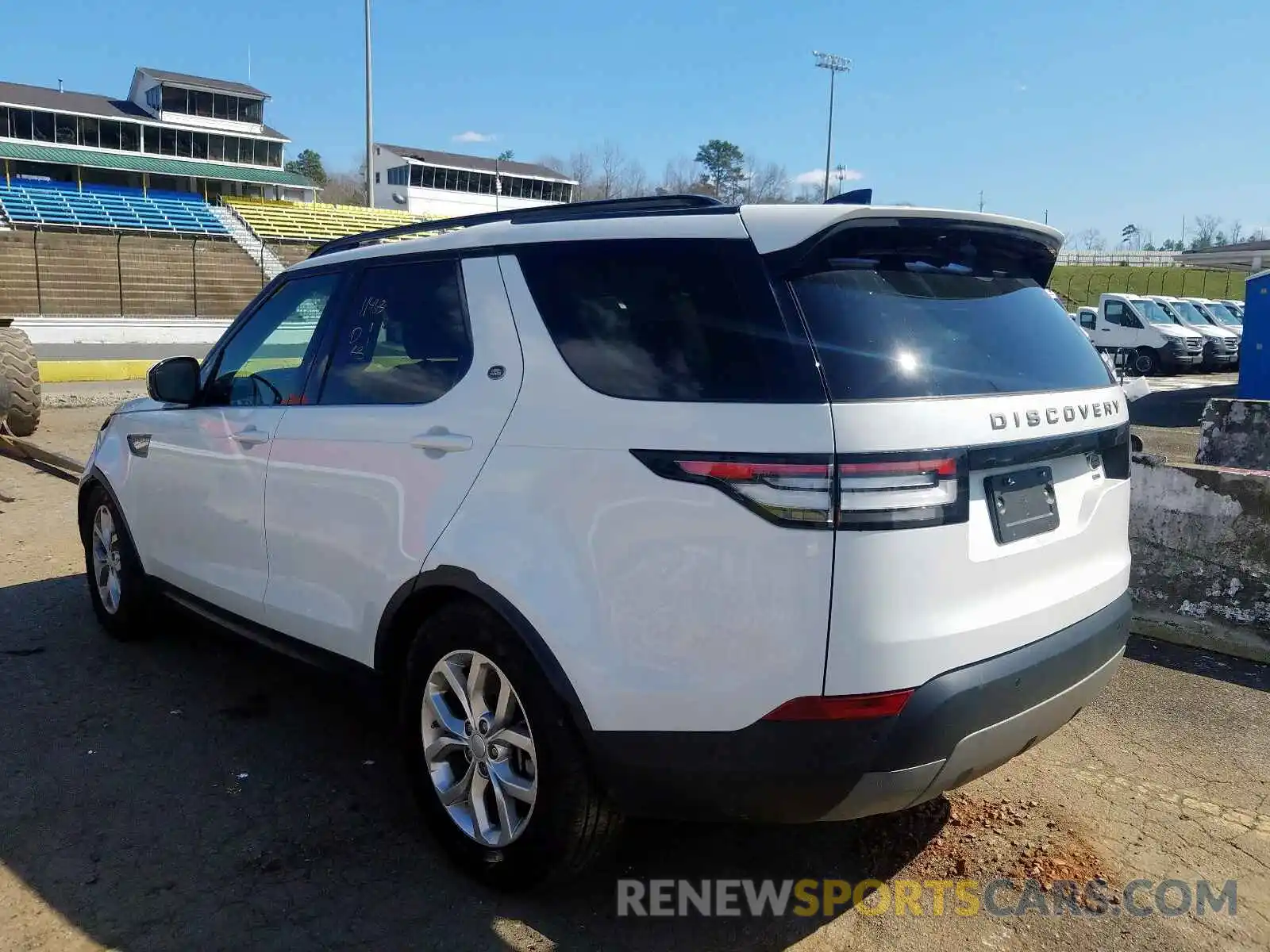 3 Photograph of a damaged car SALRG2RV5KA080494 LAND ROVER DISCOVERY 2019