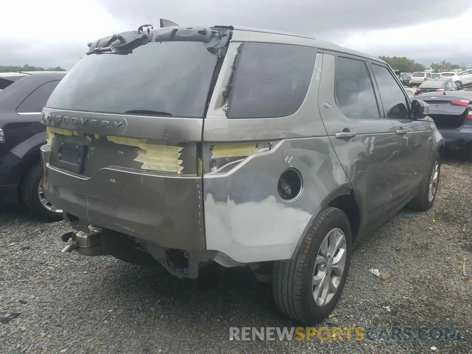 4 Фотография поврежденного автомобиля SALRG2RV5KA094363 LAND ROVER DISCOVERY 2019