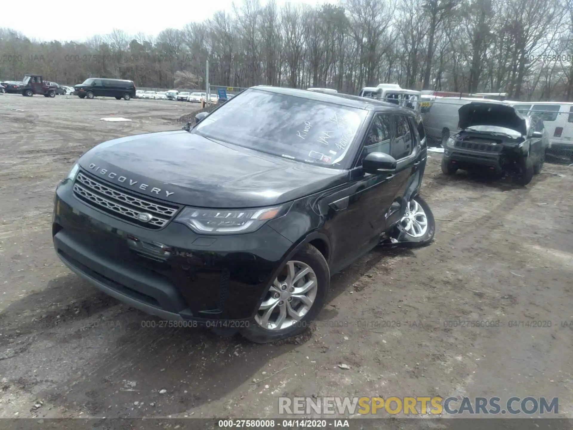 2 Фотография поврежденного автомобиля SALRG2RV6K2400836 LAND ROVER DISCOVERY 2019