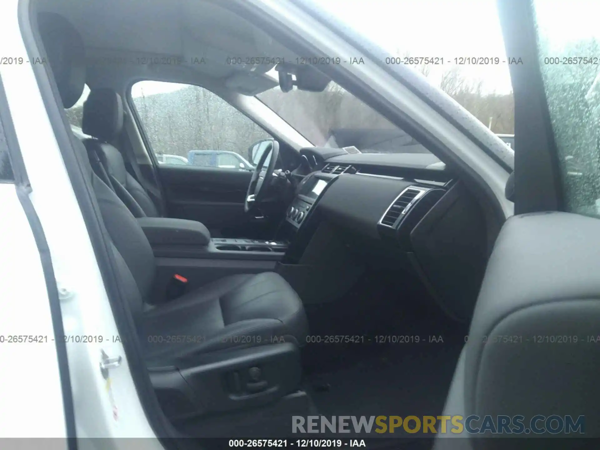 5 Photograph of a damaged car SALRG2RV6K2401503 LAND ROVER DISCOVERY 2019