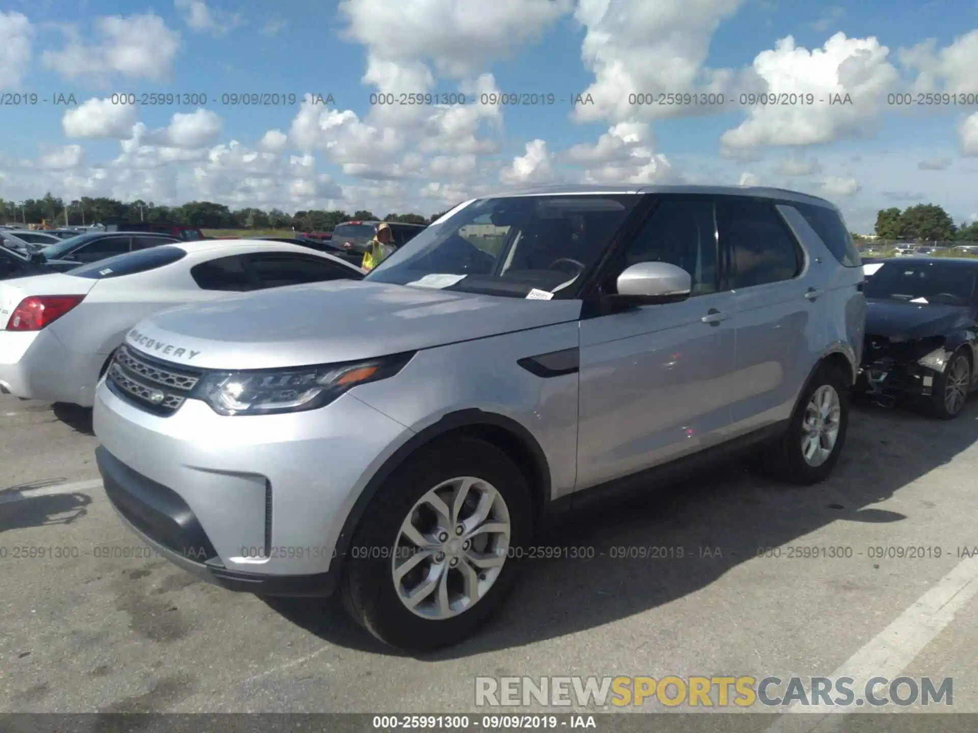 2 Photograph of a damaged car SALRG2RV6K2401811 LAND ROVER DISCOVERY 2019