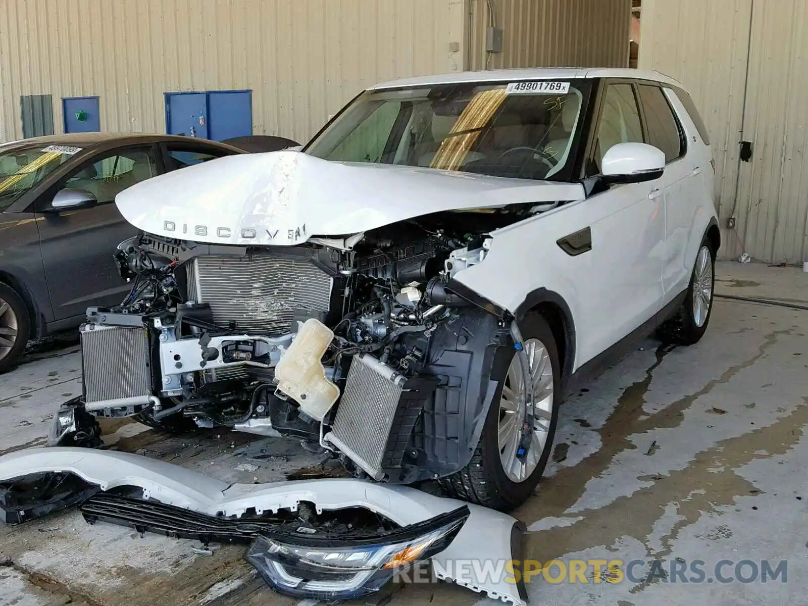 2 Photograph of a damaged car SALRG2RV6KA080147 LAND ROVER DISCOVERY 2019