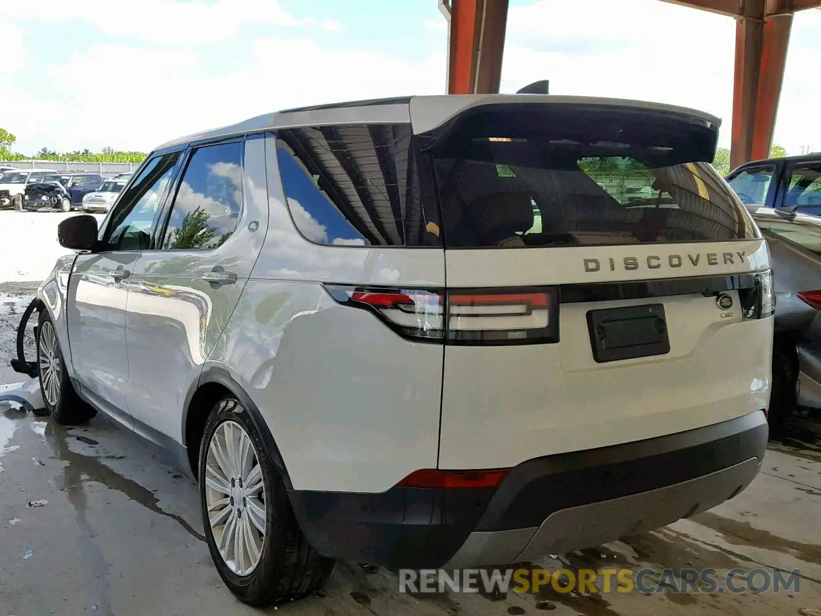 3 Photograph of a damaged car SALRG2RV6KA080147 LAND ROVER DISCOVERY 2019