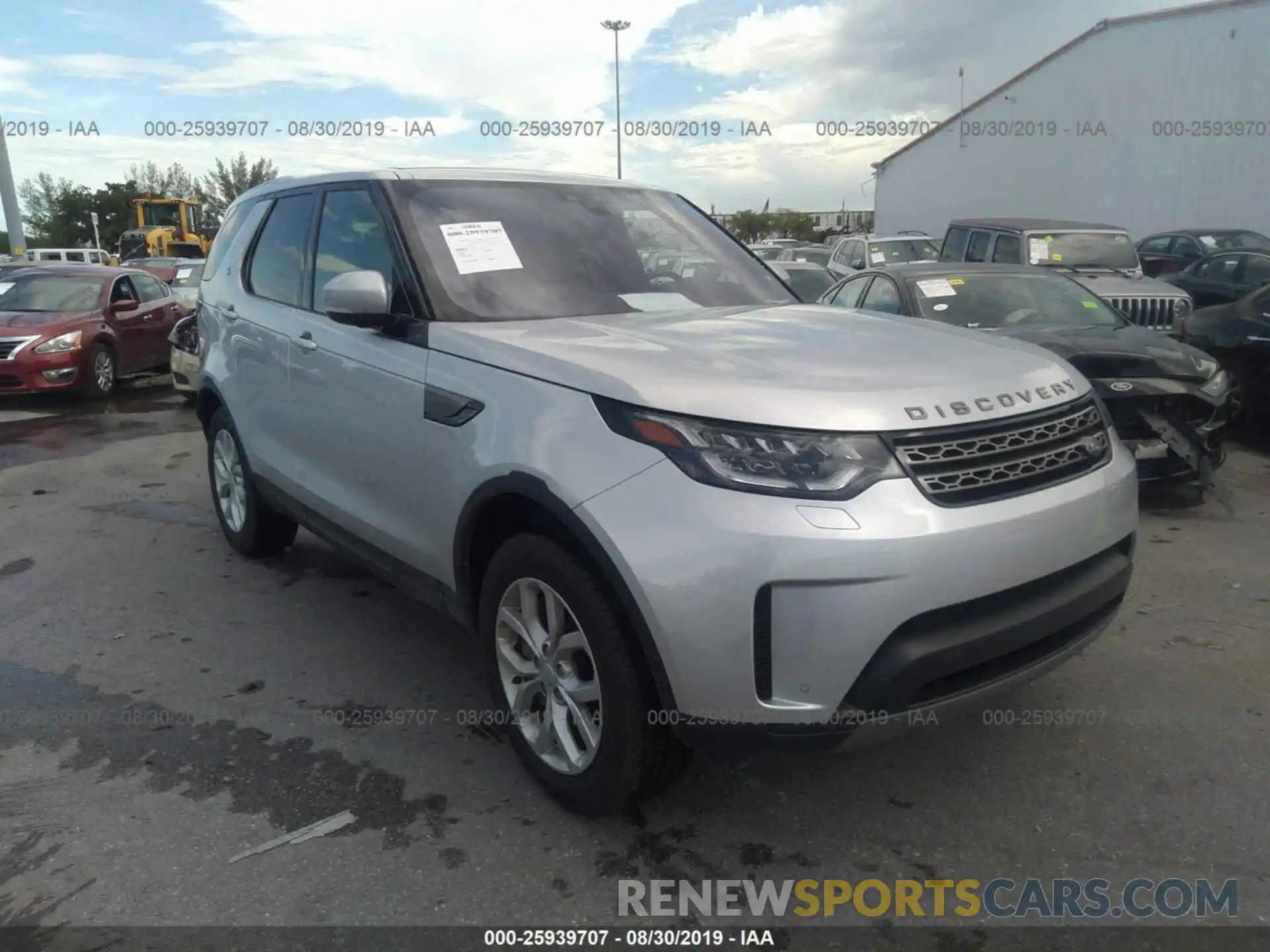 1 Photograph of a damaged car SALRG2RV6KA094940 LAND ROVER DISCOVERY 2019