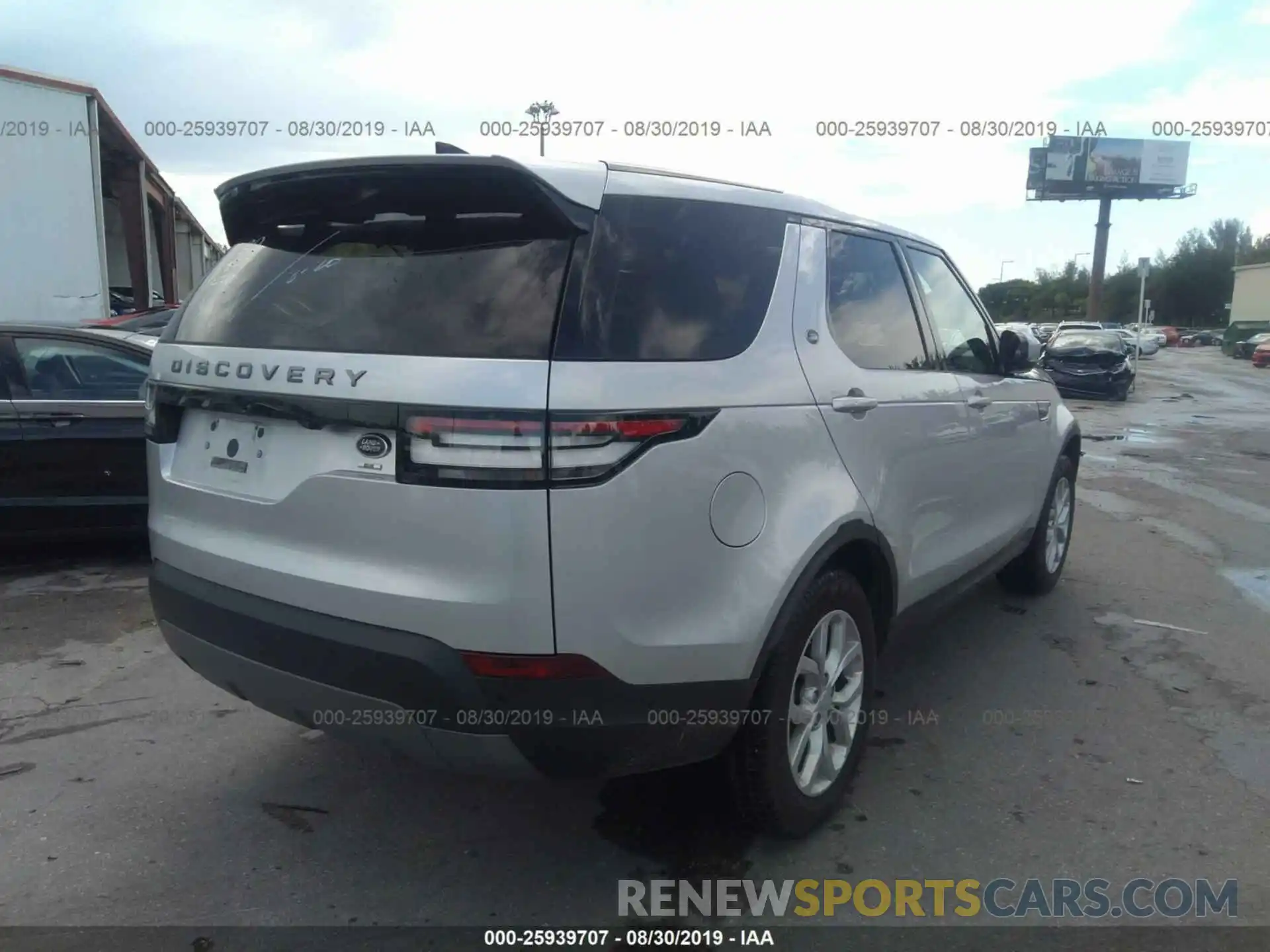 4 Photograph of a damaged car SALRG2RV6KA094940 LAND ROVER DISCOVERY 2019