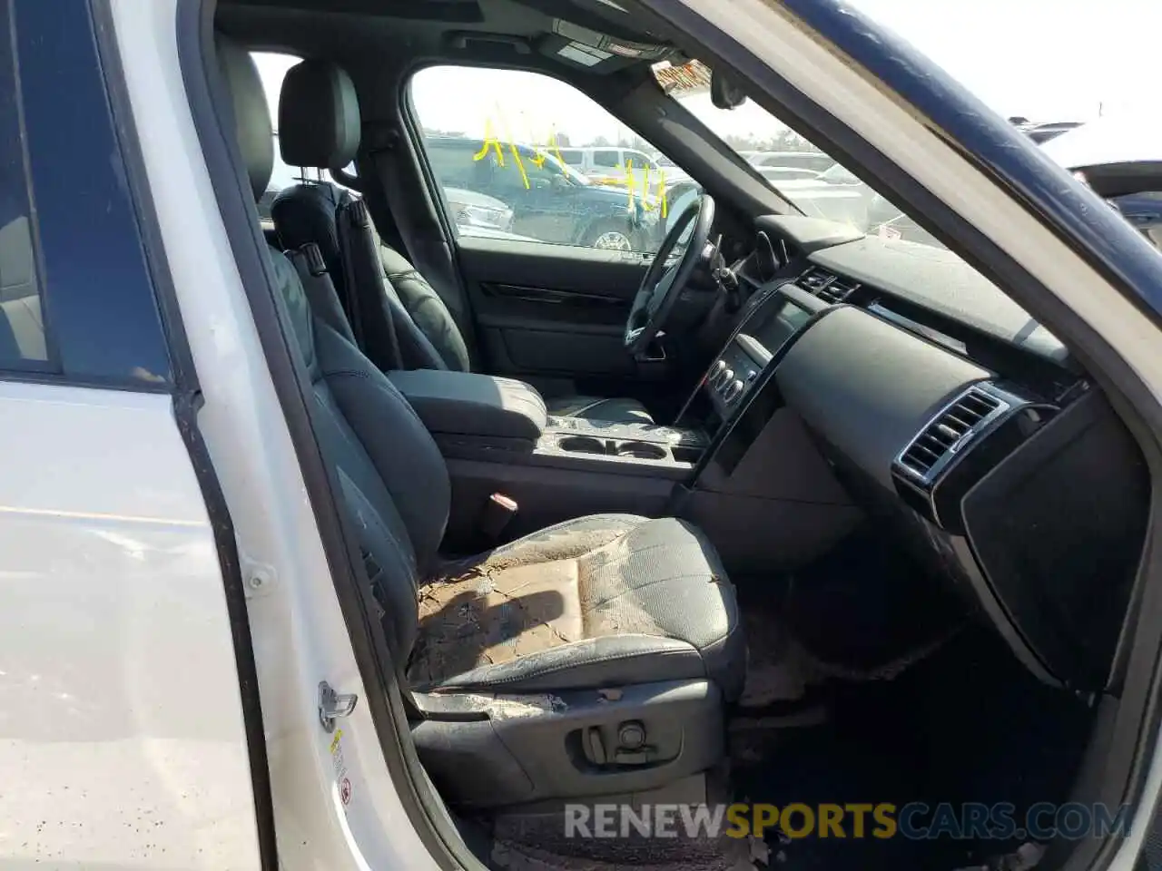 5 Photograph of a damaged car SALRG2RV7K2400618 LAND ROVER DISCOVERY 2019