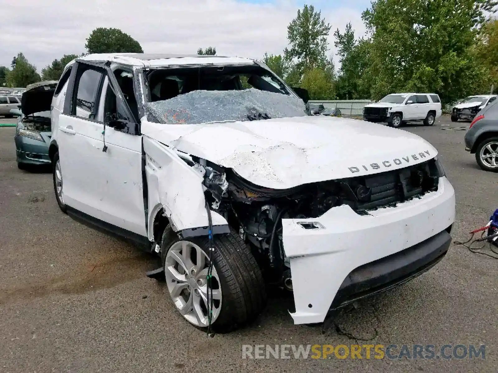 1 Photograph of a damaged car SALRG2RV7KA095045 LAND ROVER DISCOVERY 2019