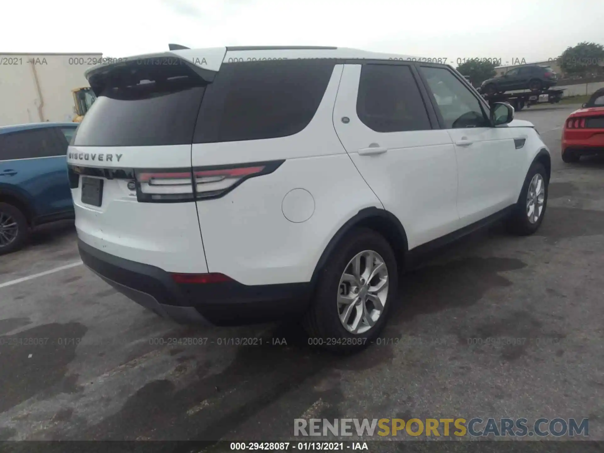 4 Фотография поврежденного автомобиля SALRG2RV8K2402880 LAND ROVER DISCOVERY 2019