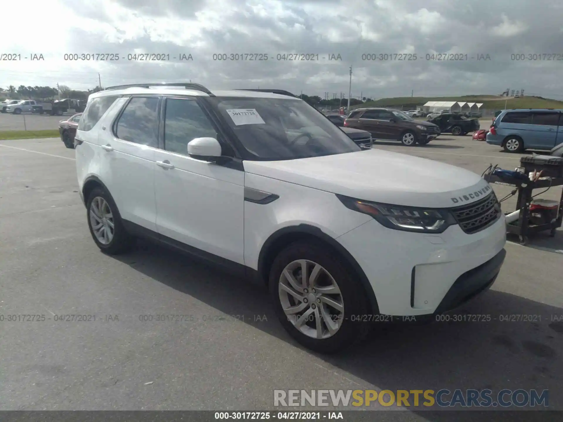 1 Фотография поврежденного автомобиля SALRG2RV9K2401169 LAND ROVER DISCOVERY 2019