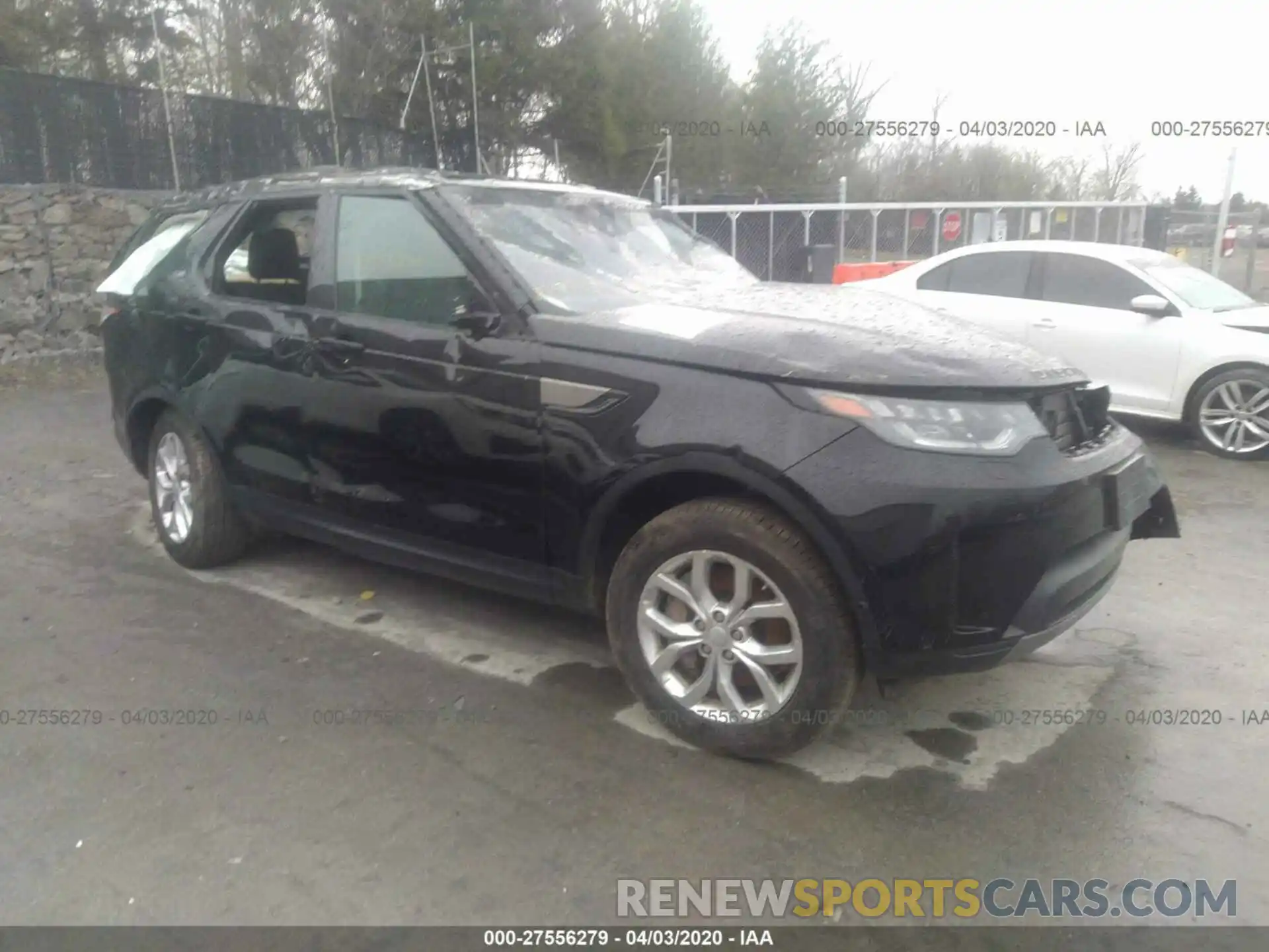 1 Photograph of a damaged car SALRG2RV9K2401298 LAND ROVER DISCOVERY 2019