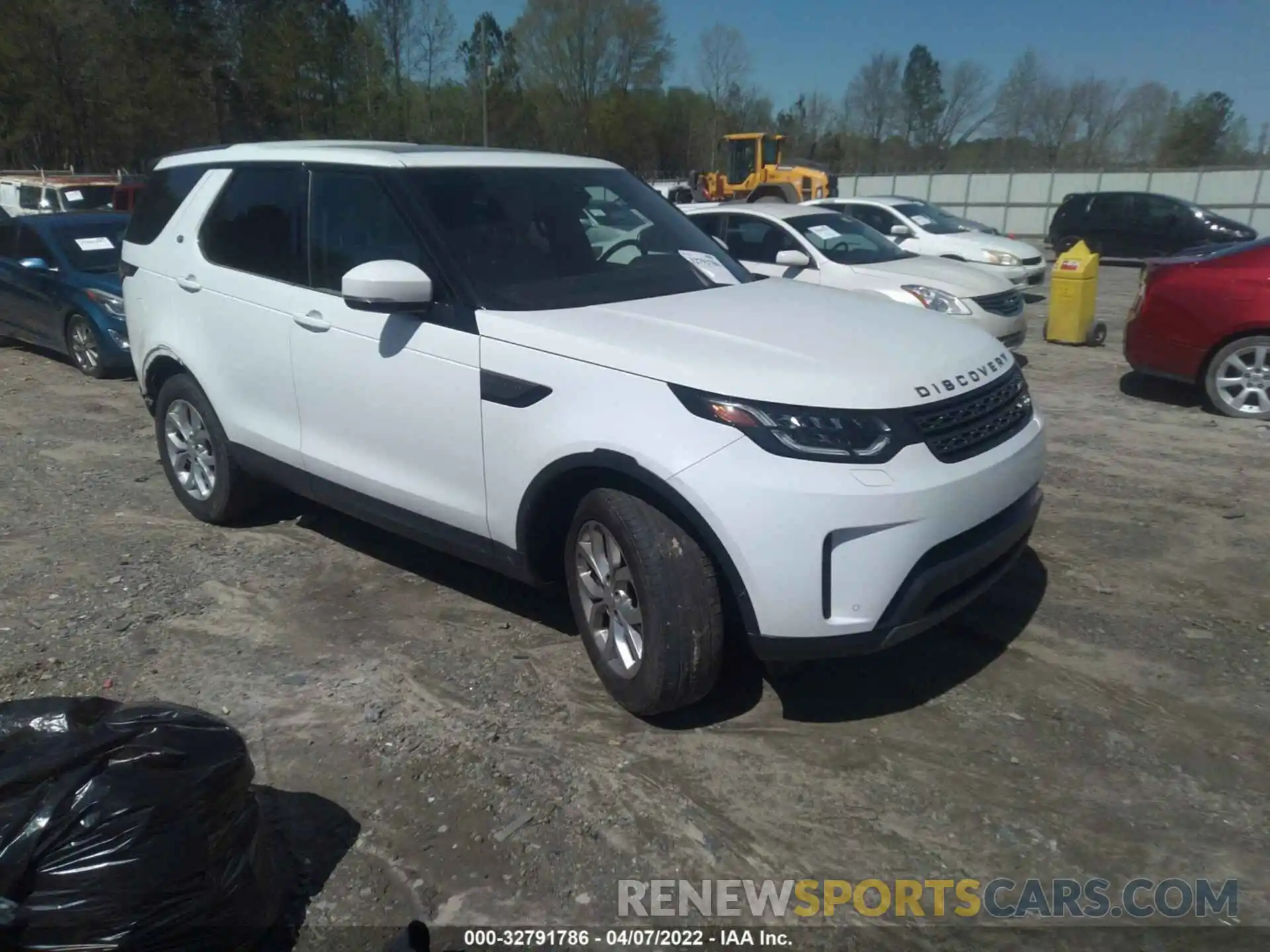 1 Photograph of a damaged car SALRG2RV9K2402872 LAND ROVER DISCOVERY 2019