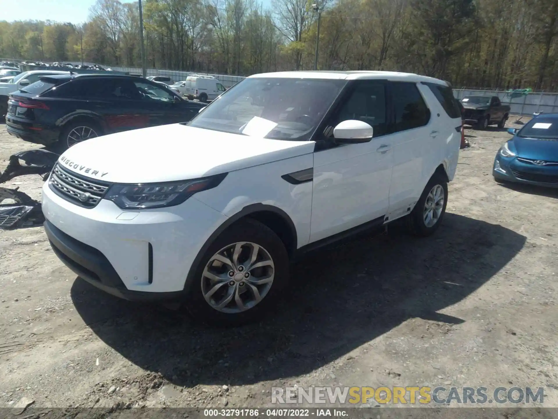 2 Фотография поврежденного автомобиля SALRG2RV9K2402872 LAND ROVER DISCOVERY 2019