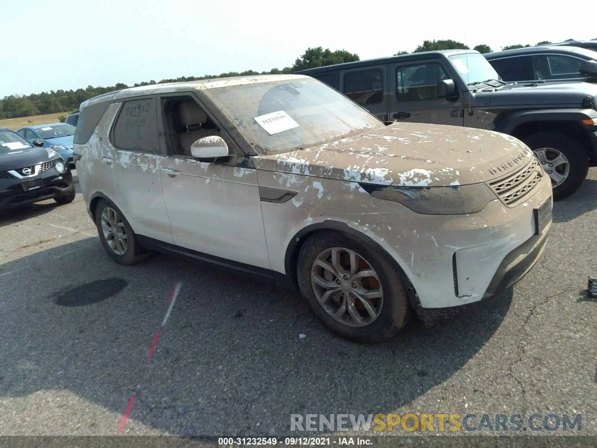 1 Photograph of a damaged car SALRG2RV9K2405643 LAND ROVER DISCOVERY 2019