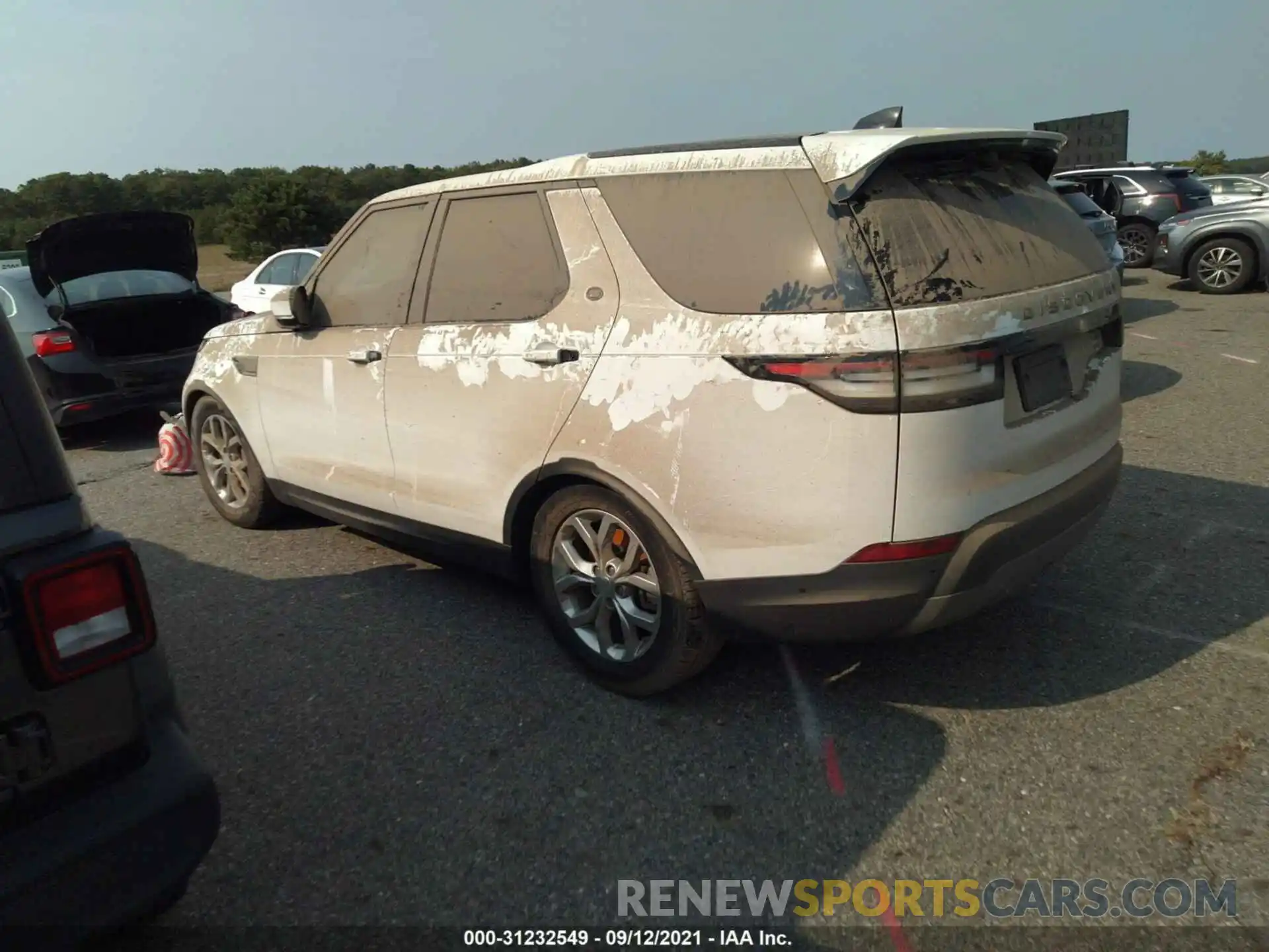 3 Photograph of a damaged car SALRG2RV9K2405643 LAND ROVER DISCOVERY 2019