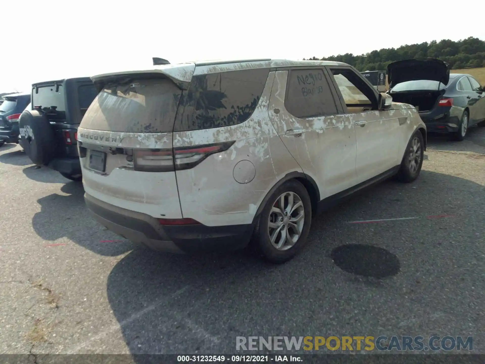 4 Photograph of a damaged car SALRG2RV9K2405643 LAND ROVER DISCOVERY 2019