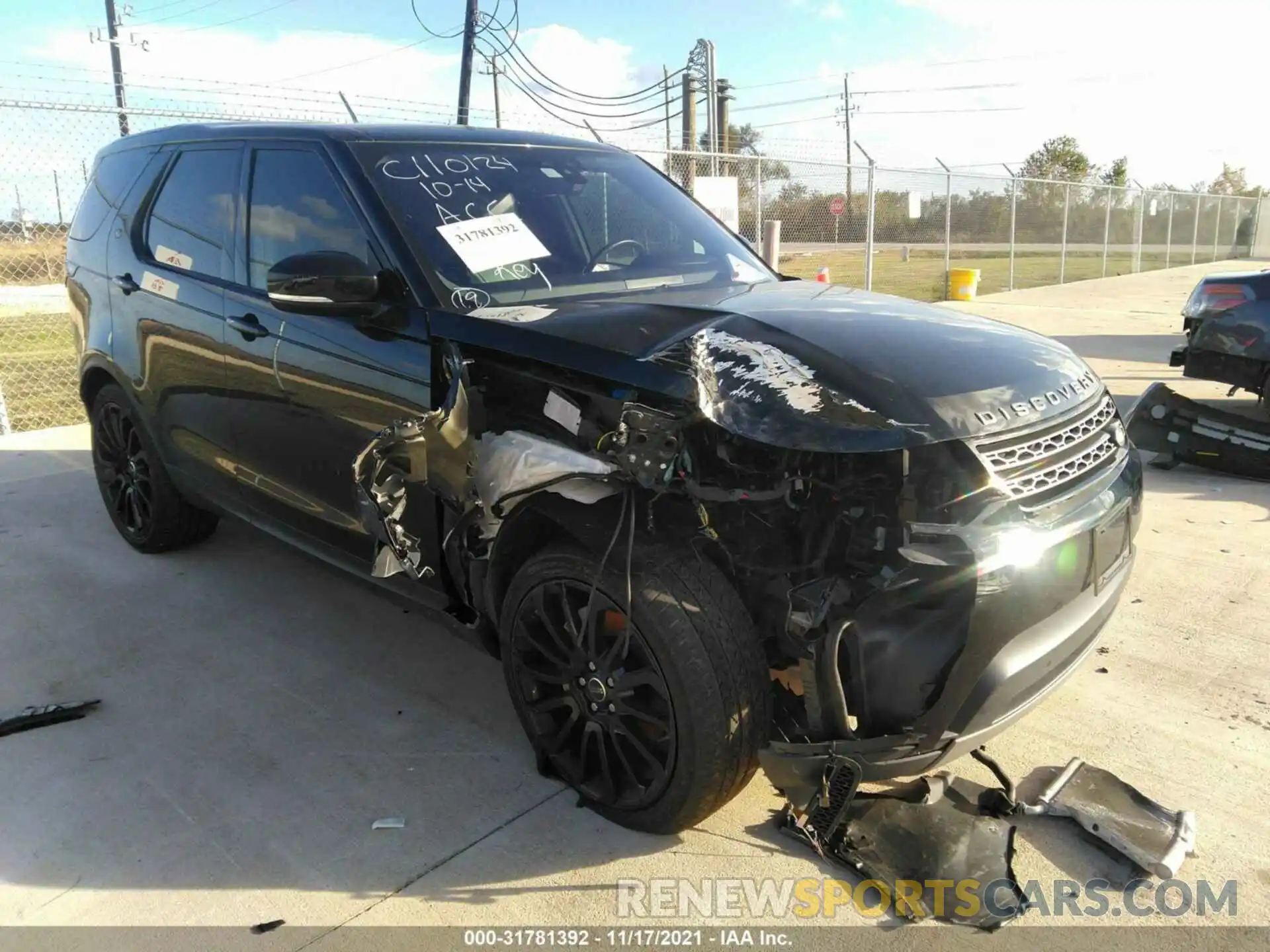 1 Photograph of a damaged car SALRG2RV9KA094608 LAND ROVER DISCOVERY 2019