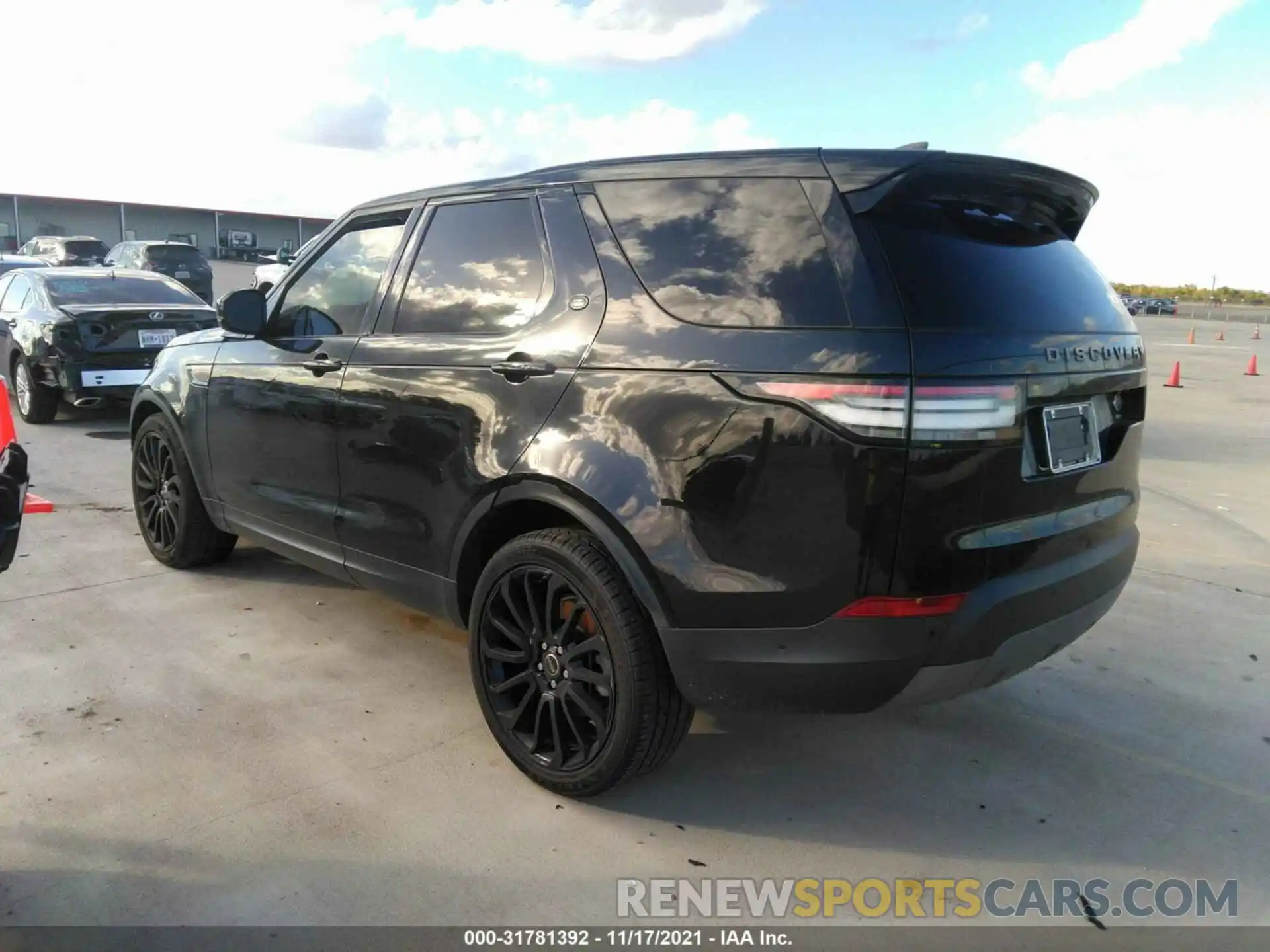 3 Photograph of a damaged car SALRG2RV9KA094608 LAND ROVER DISCOVERY 2019