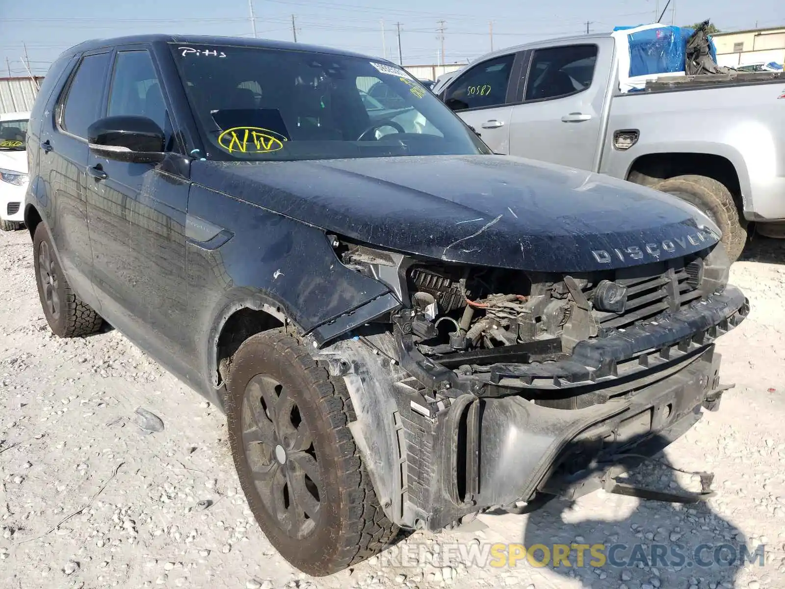 1 Photograph of a damaged car SALRG2RV9KA095368 LAND ROVER DISCOVERY 2019