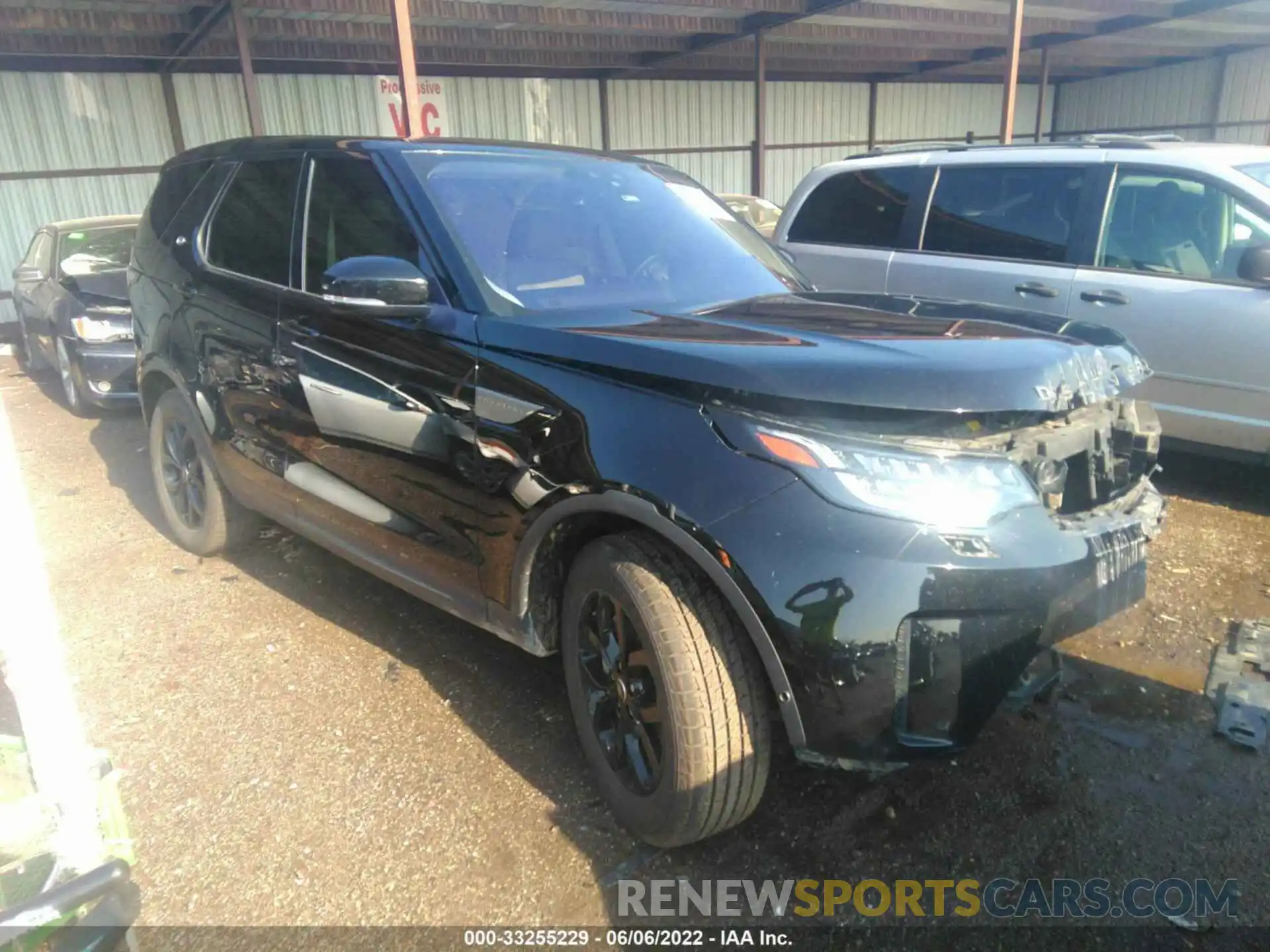 1 Photograph of a damaged car SALRG2RVXK2401892 LAND ROVER DISCOVERY 2019